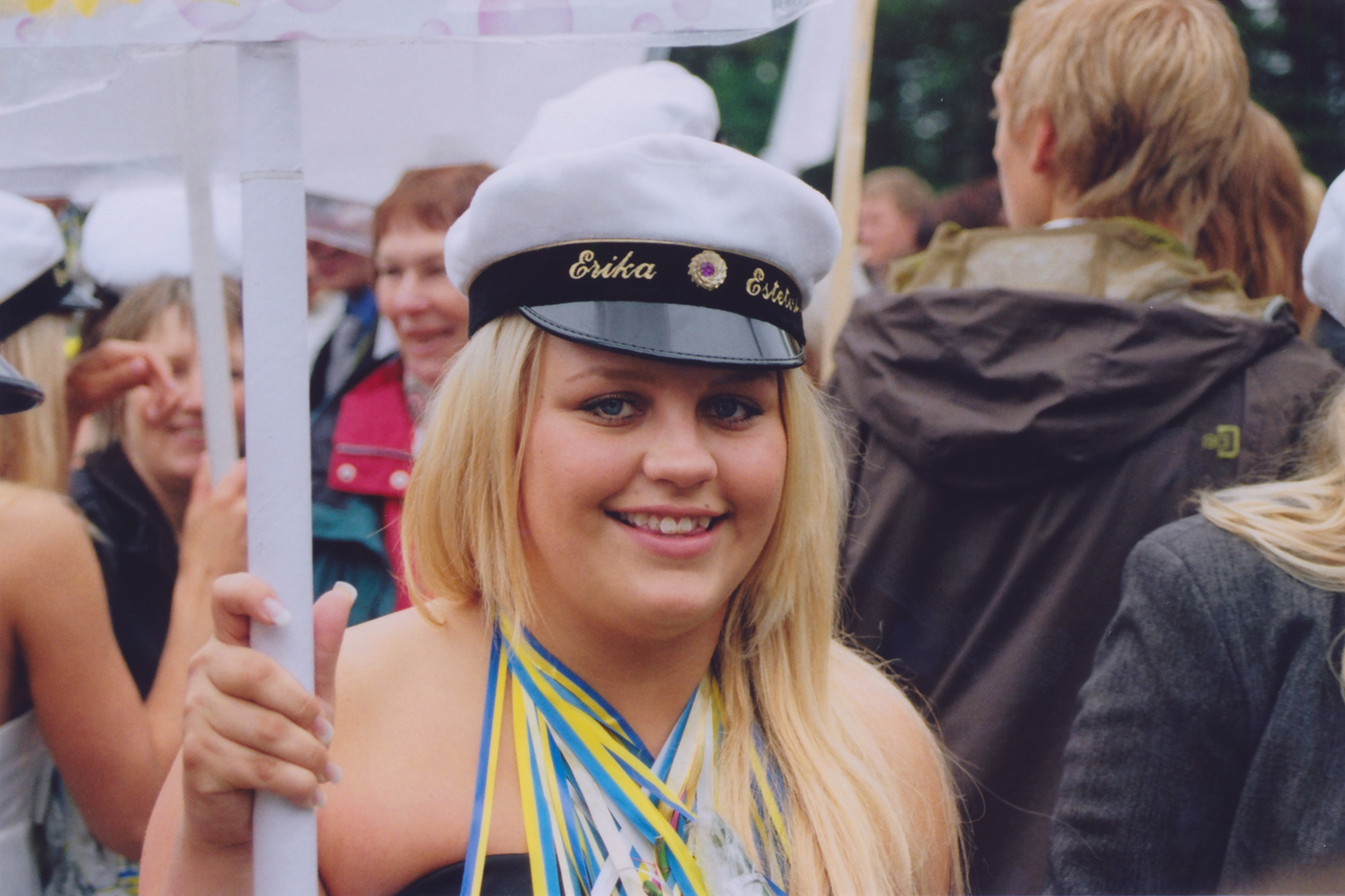 Röste.nu – Bygdens Nytt nr 3 2009 – Nyheter – Erika tog studenten