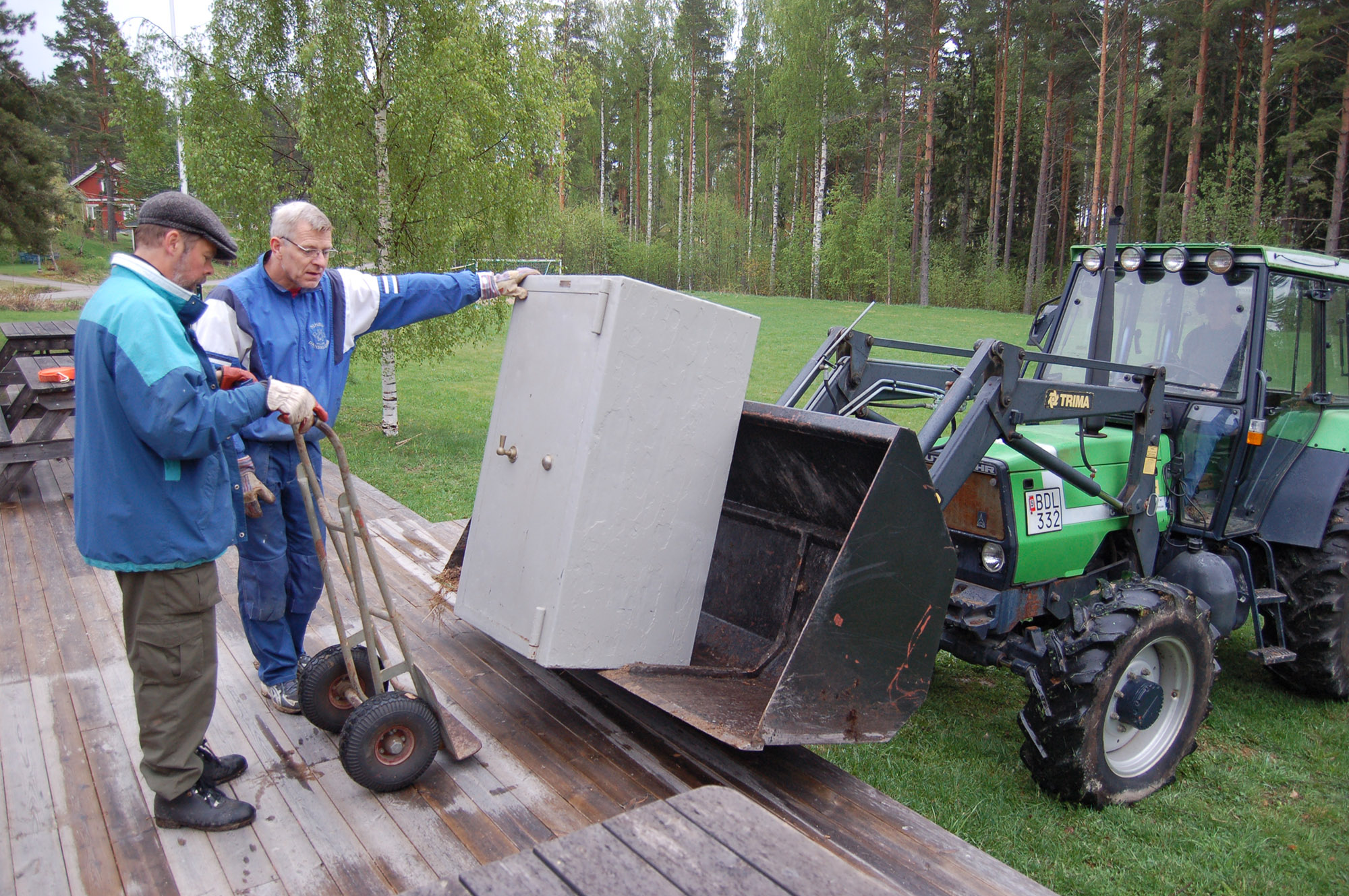 Röste.nu – Bygdens Nytt nr 3 2011 – Nyheter – ’’Kassaskåpssäkert’’ städresultat