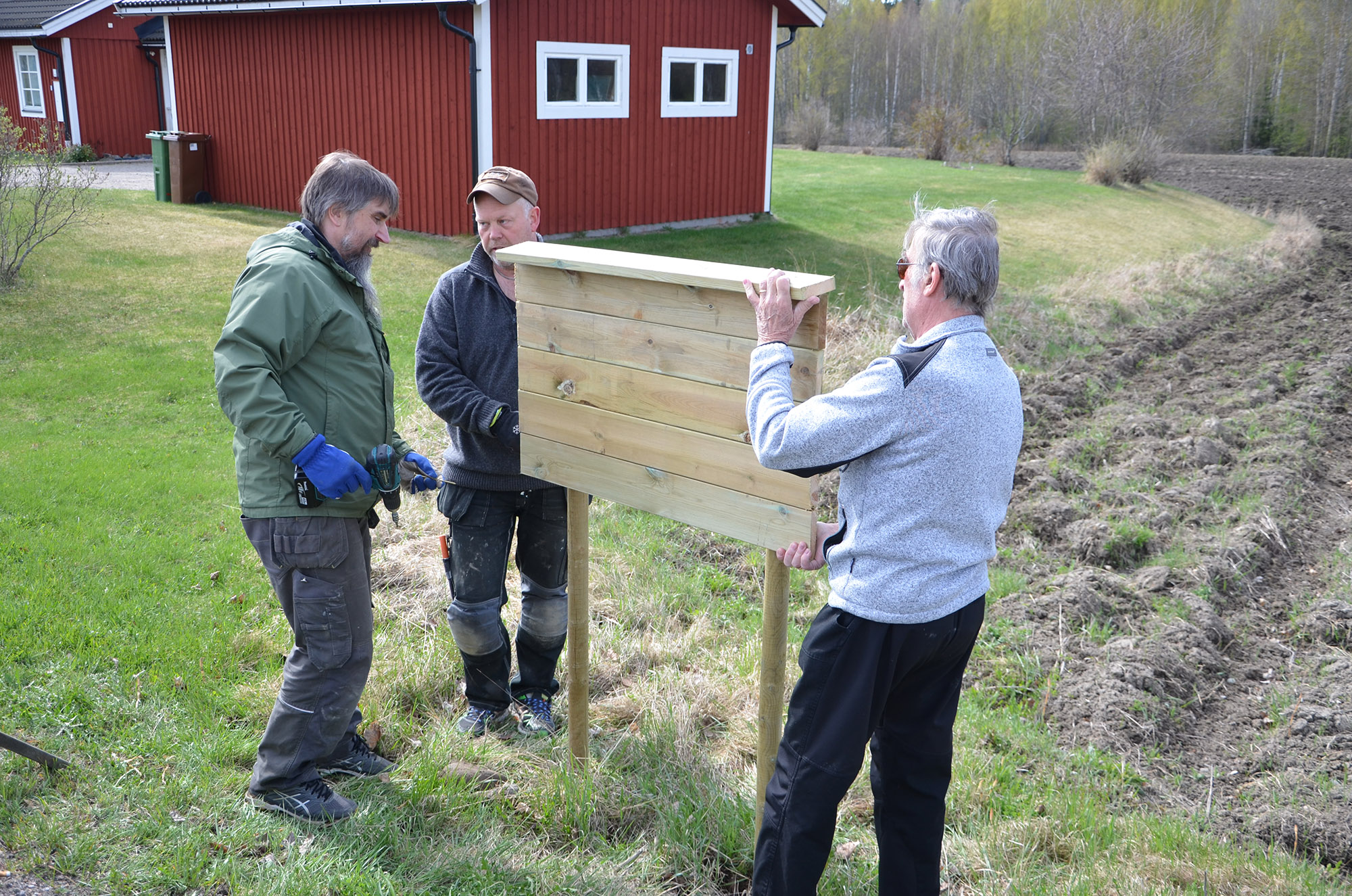 Röste.nu – Bygdens Nytt nr 3 2019 – Nyheter – Nya anslagstavlor i byn