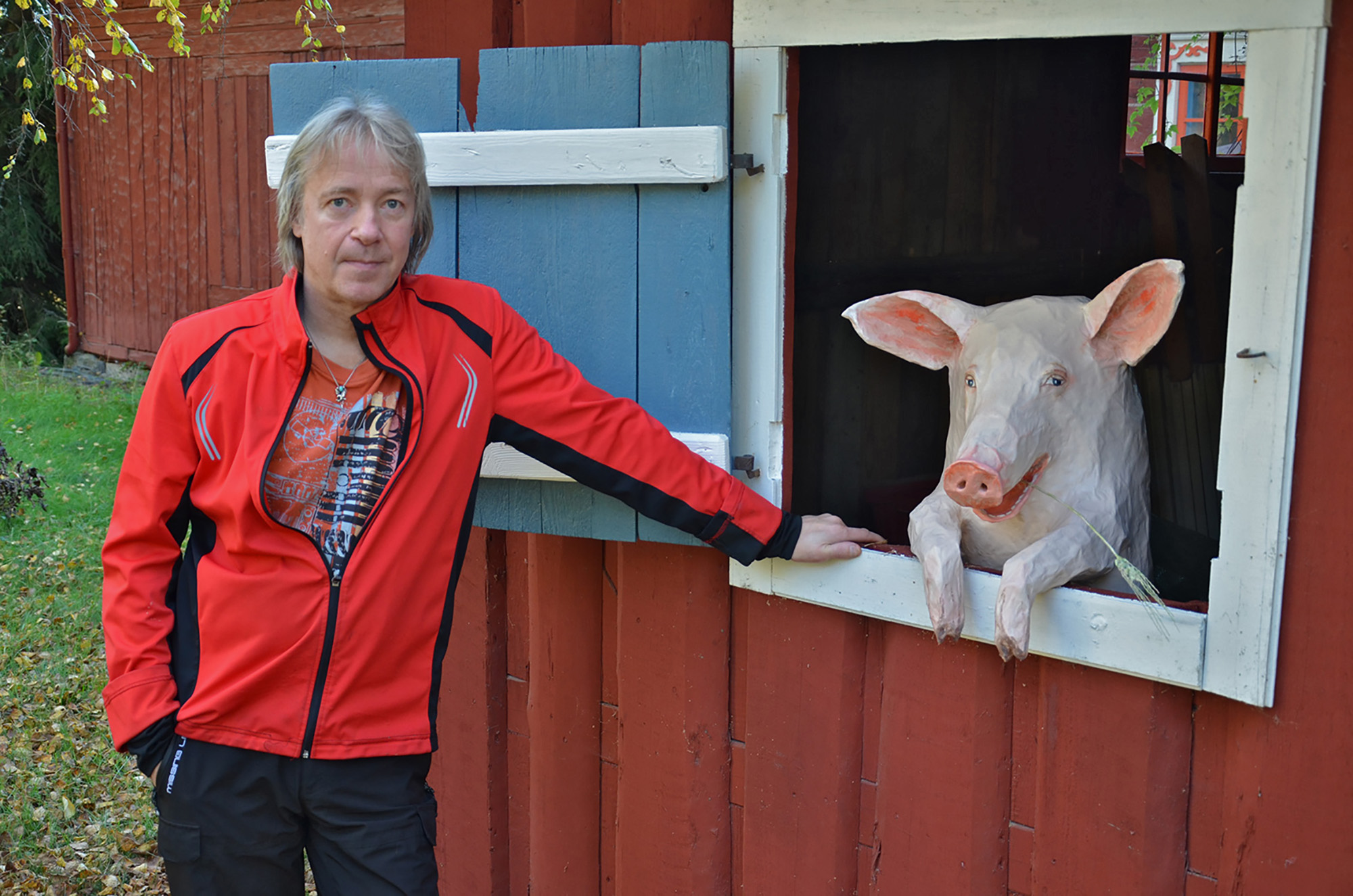 Röste.nu – Bygdens Nytt nr 4 2015 – Nyheter – Uppmärksammad gris hemma hos Kent