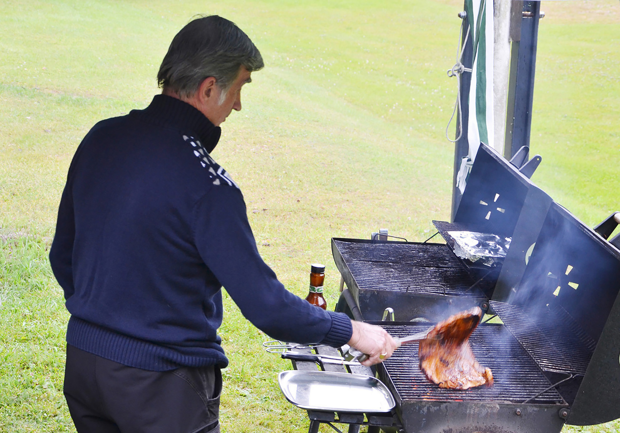 Röste.nu – Bygdens Nytt nr 4 2017 – Nyheter – Saftig Flintastek på grillen i Röste