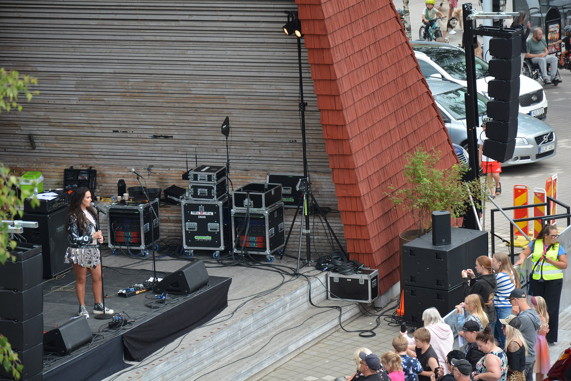 Röste.nu – Nina Söderquist, kolbullar och folk överallt 2024