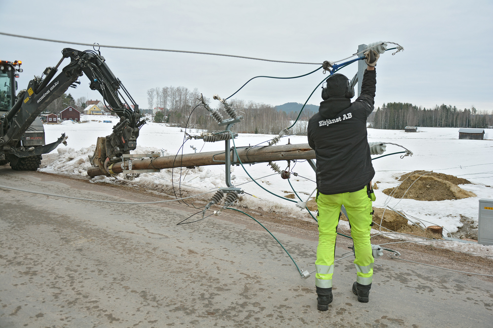 Röste.nu – Gamla kraftledningsstolpar fälldes 2024