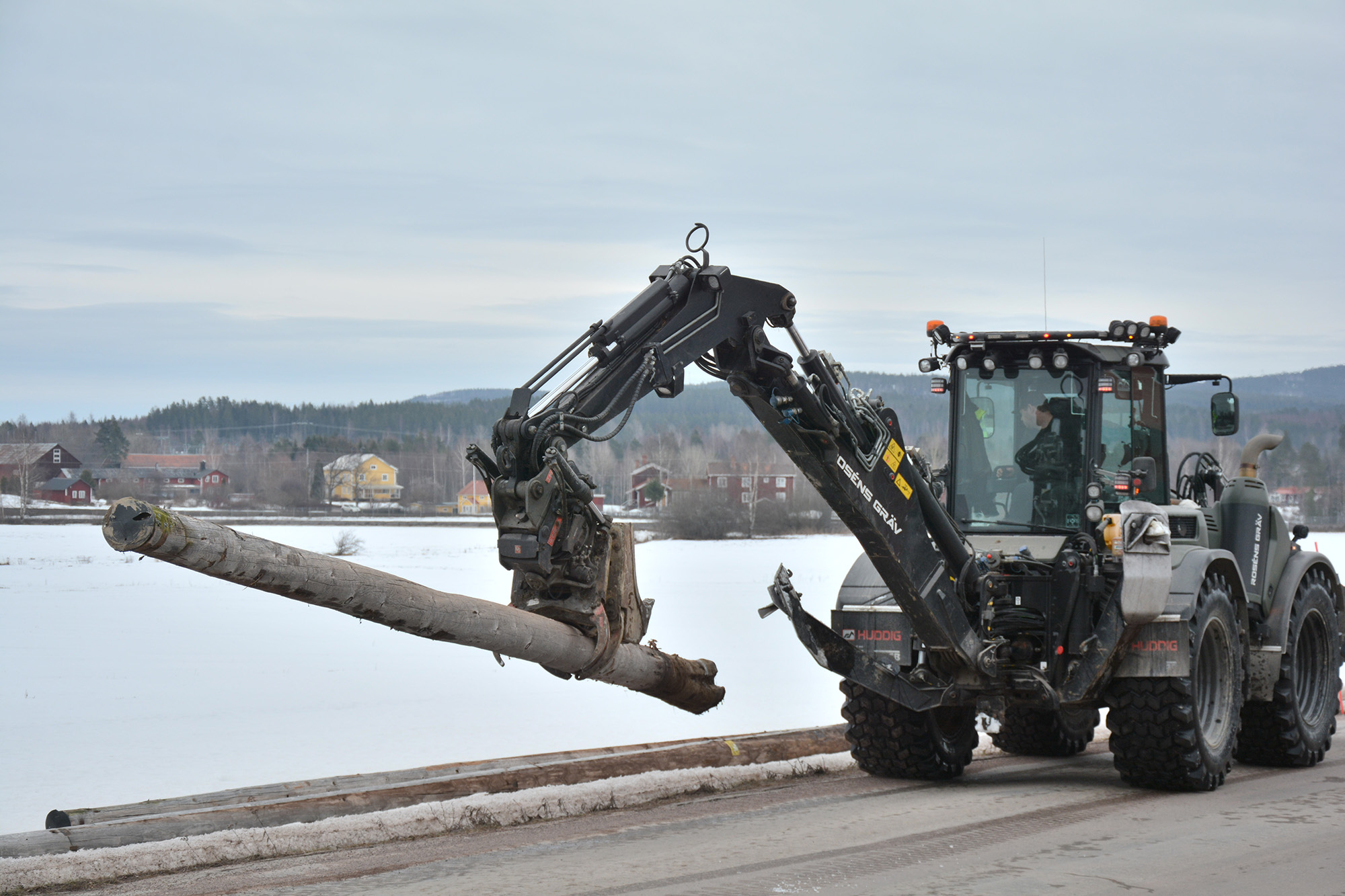 Röste.nu – Gamla kraftledningsstolpar fälldes 2024