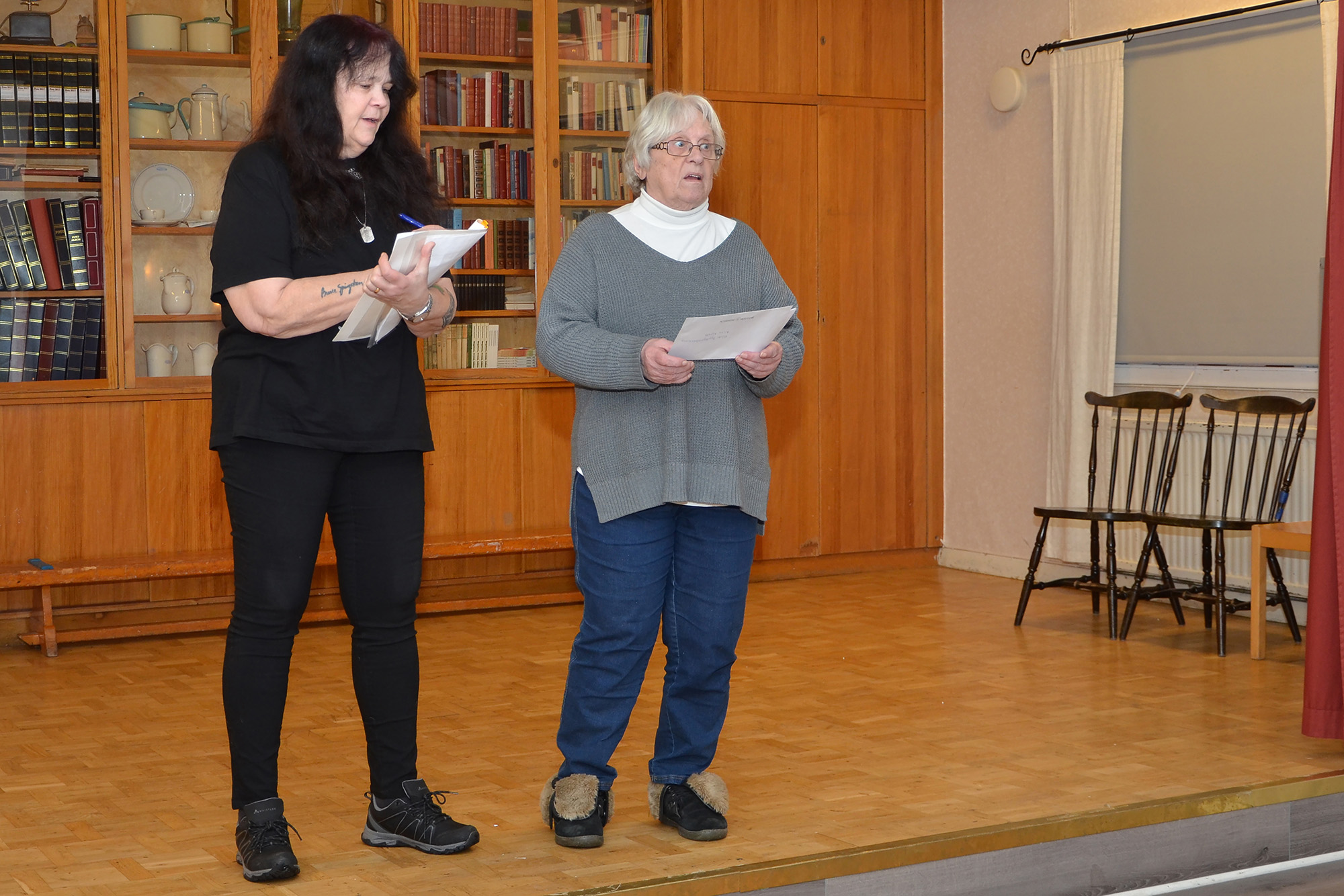 Röste.nu – Grötfest i Dönjegården – Dragning i skinklotteriet, Nina Norell och Åse Järpenge 2023