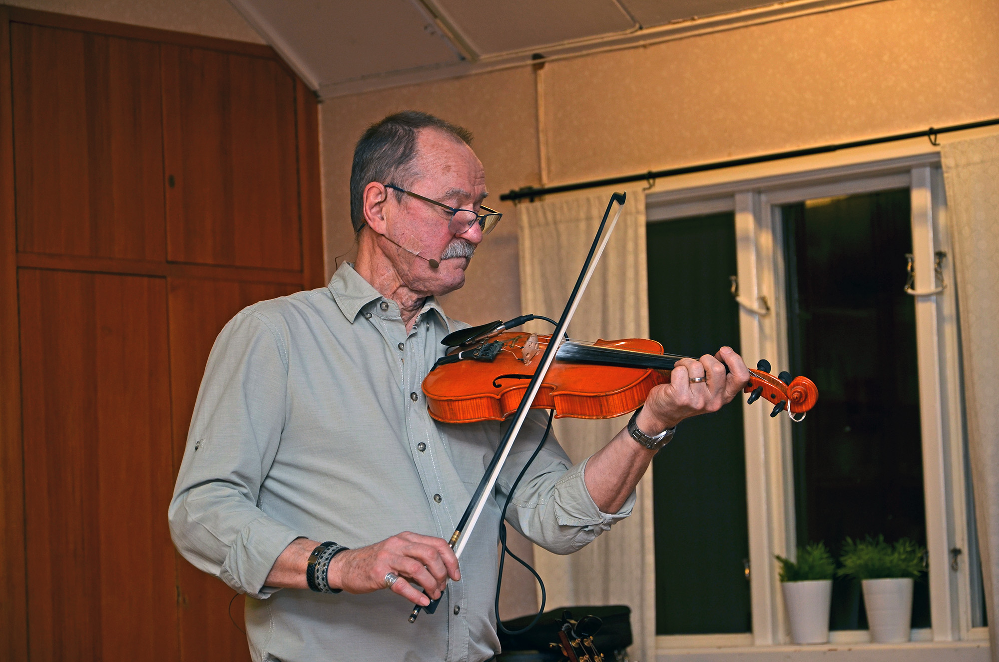 Röste.nu – Nyheter – Musik, skratt och livets allvar med Janne Krantz 2020