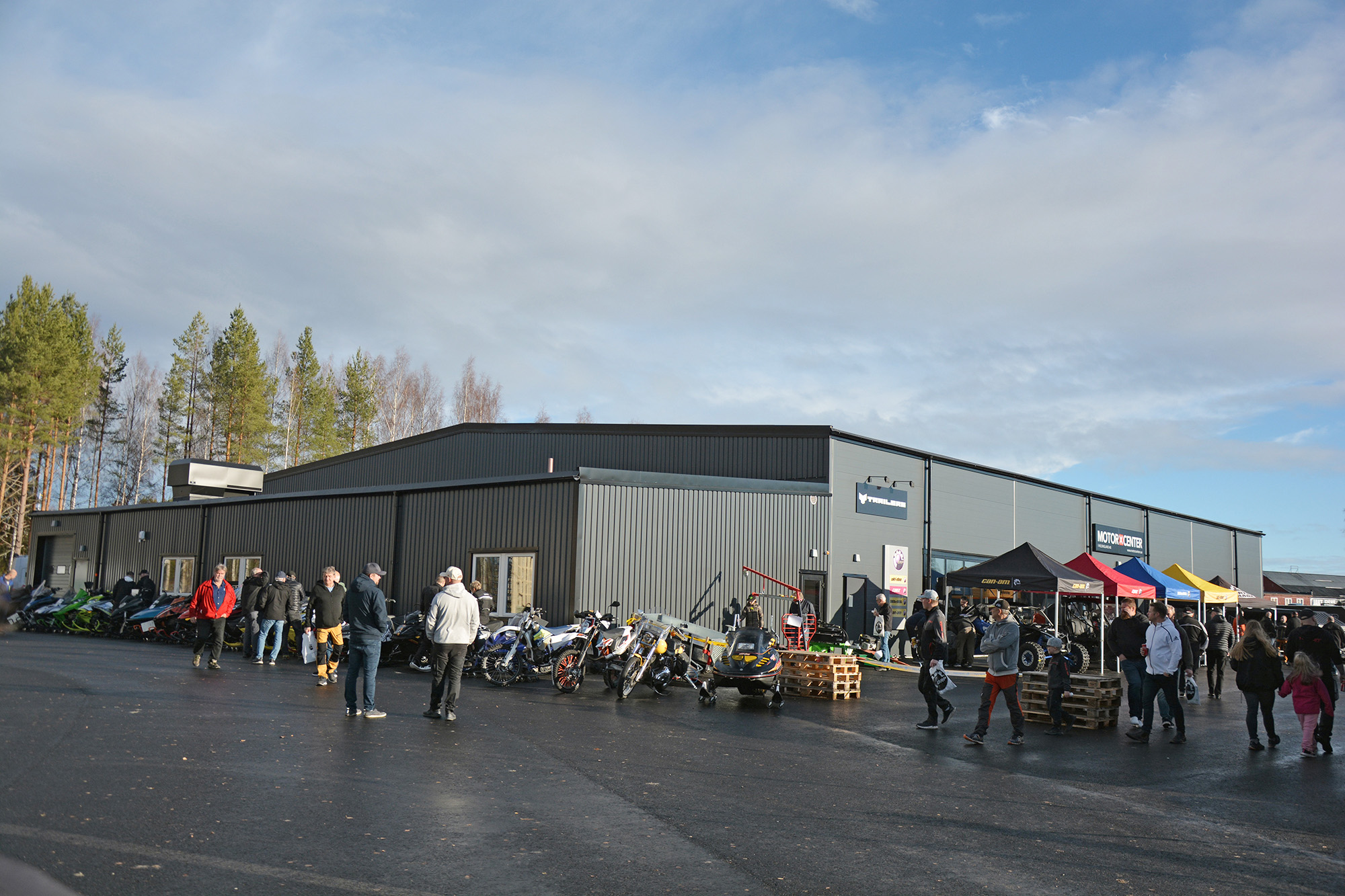 Röste.nu – Nyheter – Nya Motorcenter i Norrborn slog upp portarna 2022