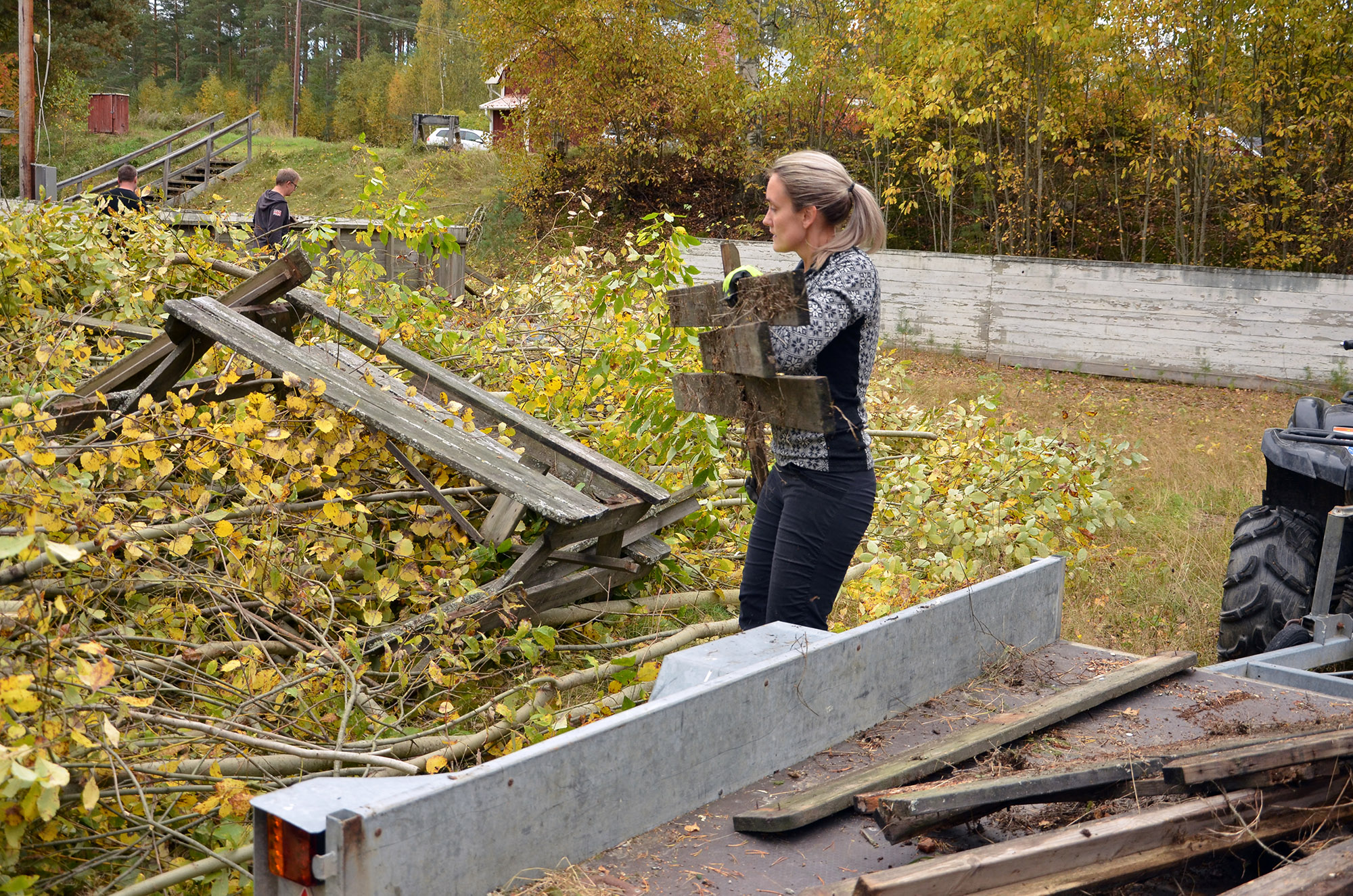 Röste.nu – Nyheter – Ny form på isbanan vid Dönjegården efter arbetsdag 2021