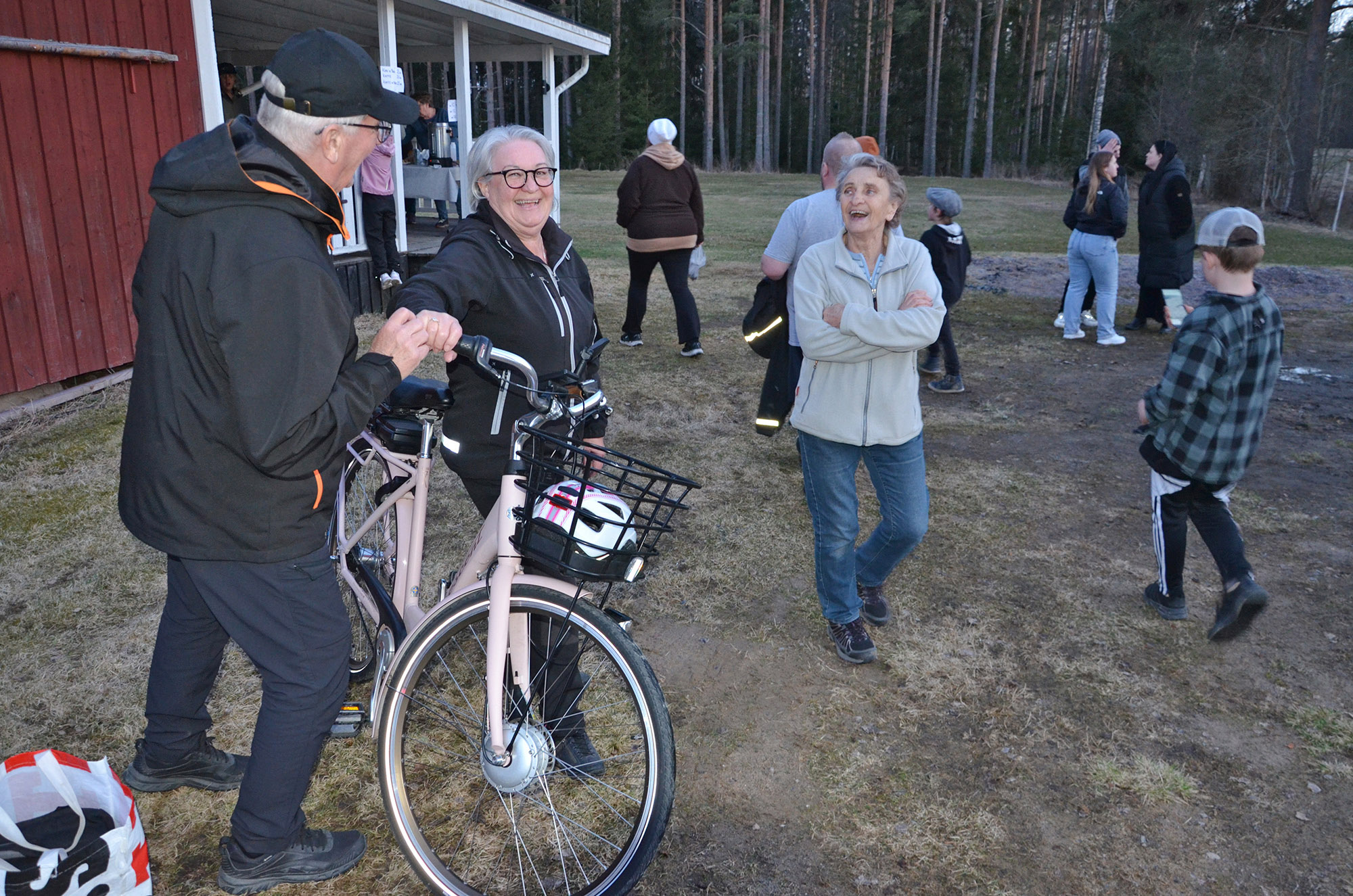 Röste.nu – Nyheter – Välbesökt Valborgsfirande i Röste 2024