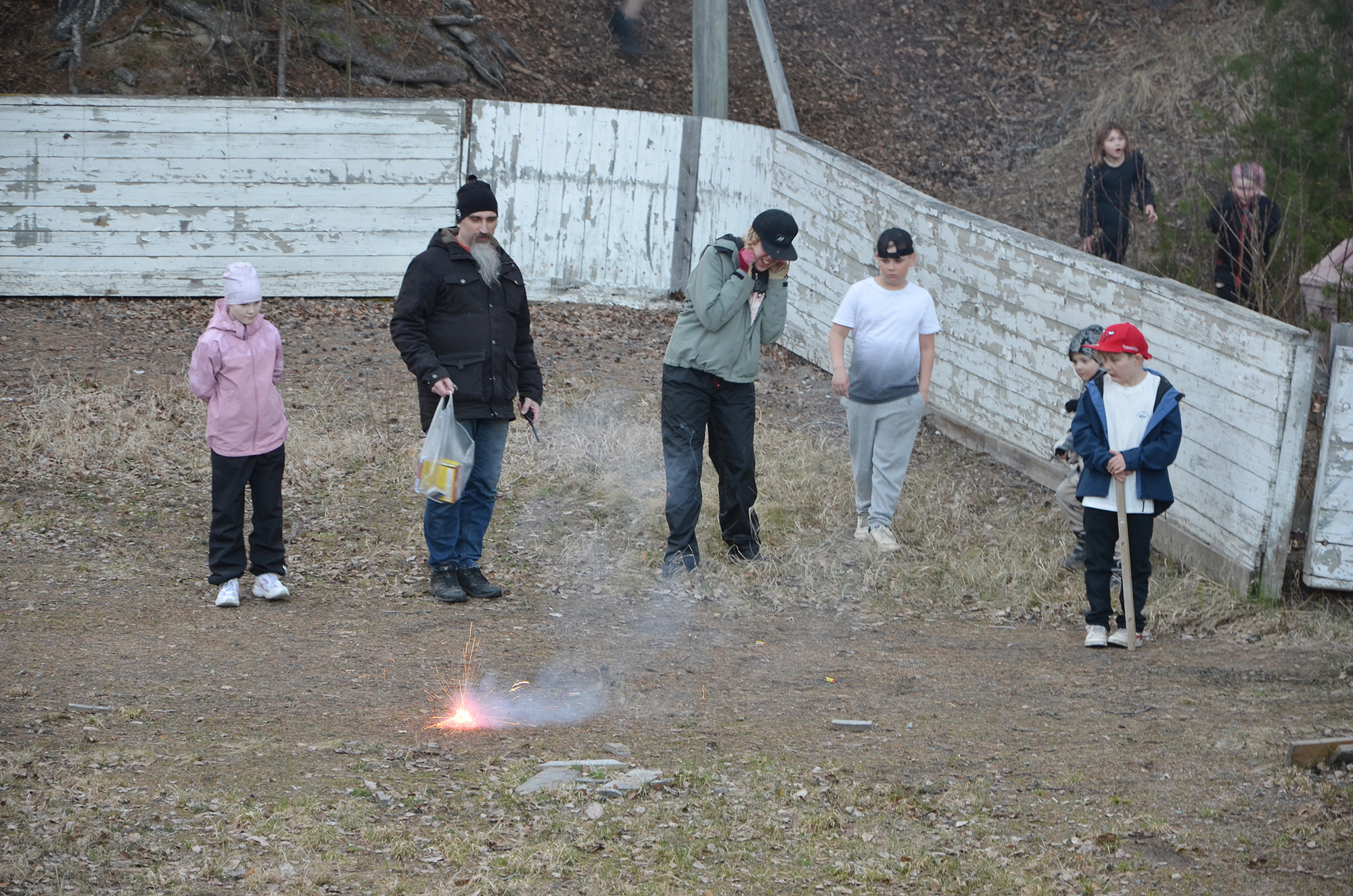 Röste.nu – Nyheter – Välbesökt Valborgsfirande i Röste 2024