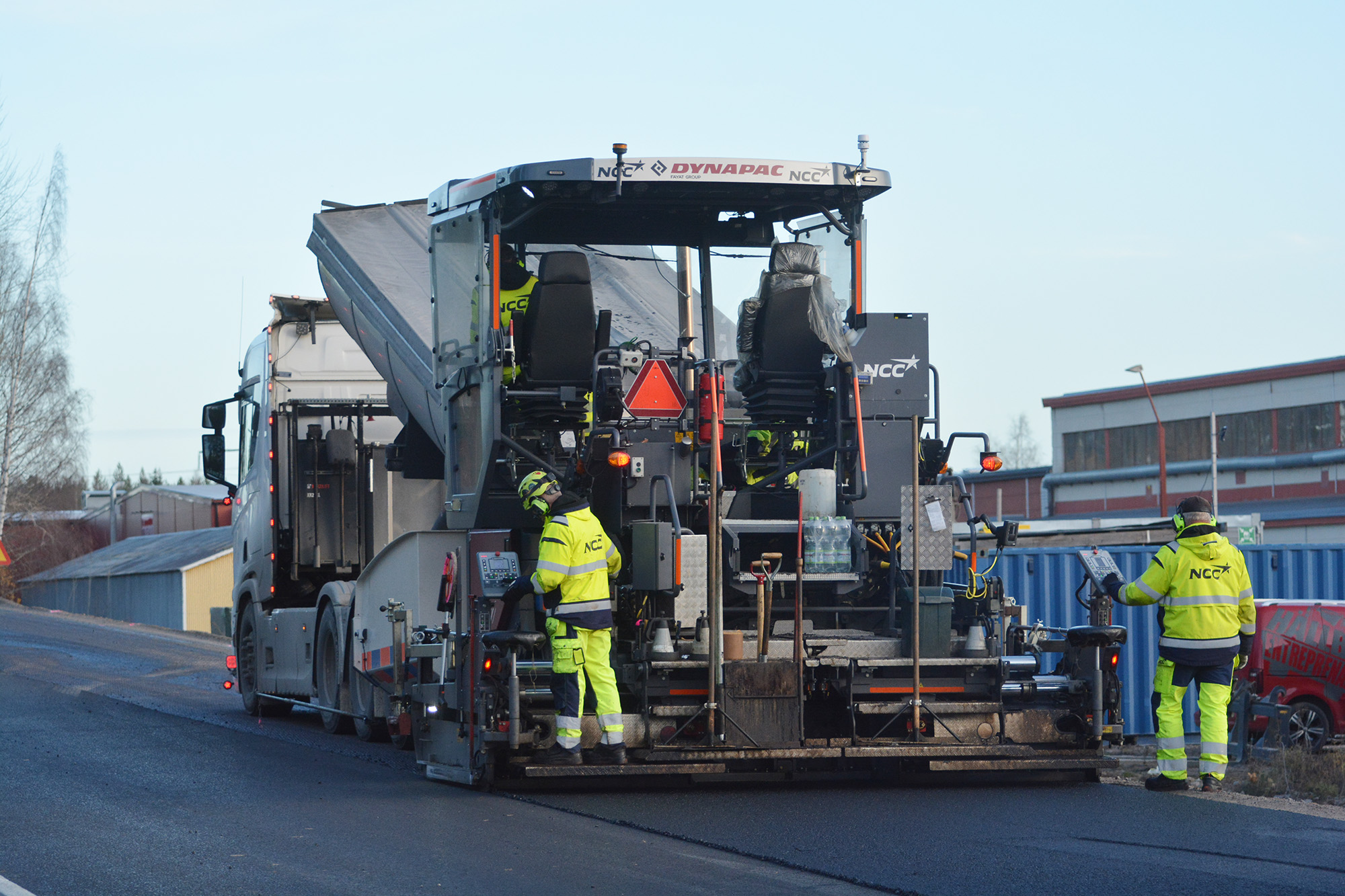 Röste.nu – Asfaltsläggning strax bortanför bron över Galvån 2024