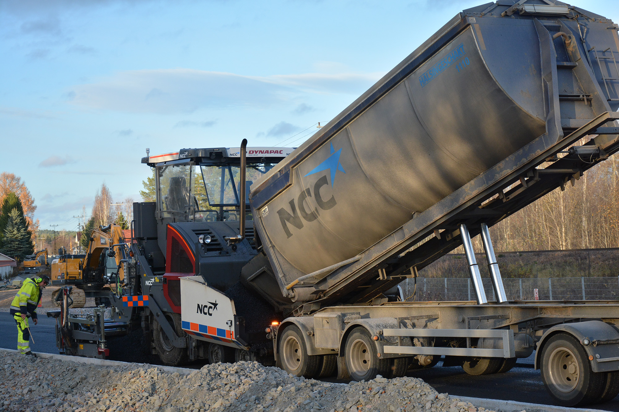Röste.nu – Asfaltsläggning strax bortanför bron över Galvån 2024