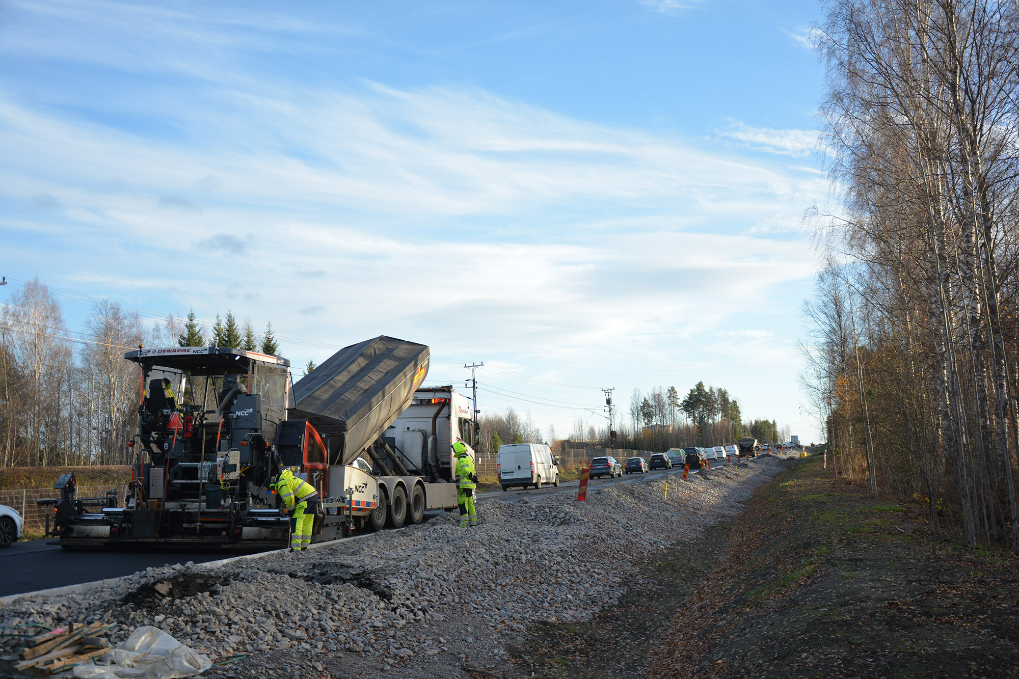 Röste.nu – Asfaltsläggning strax bortanför bron över Galvån 2024