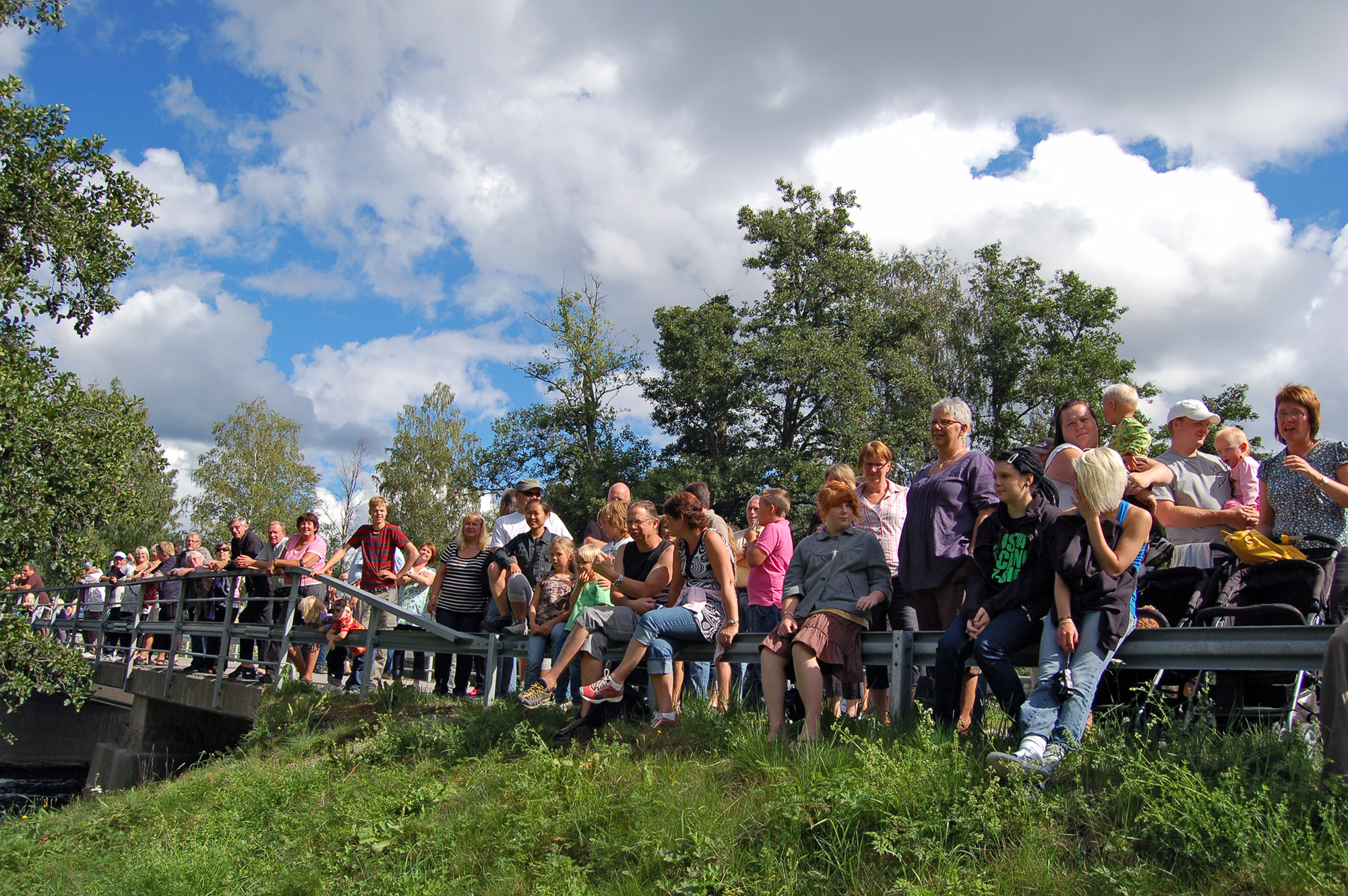 Röste.nu – Röstebilder – Ankrace i Galvån för tredje året 2008