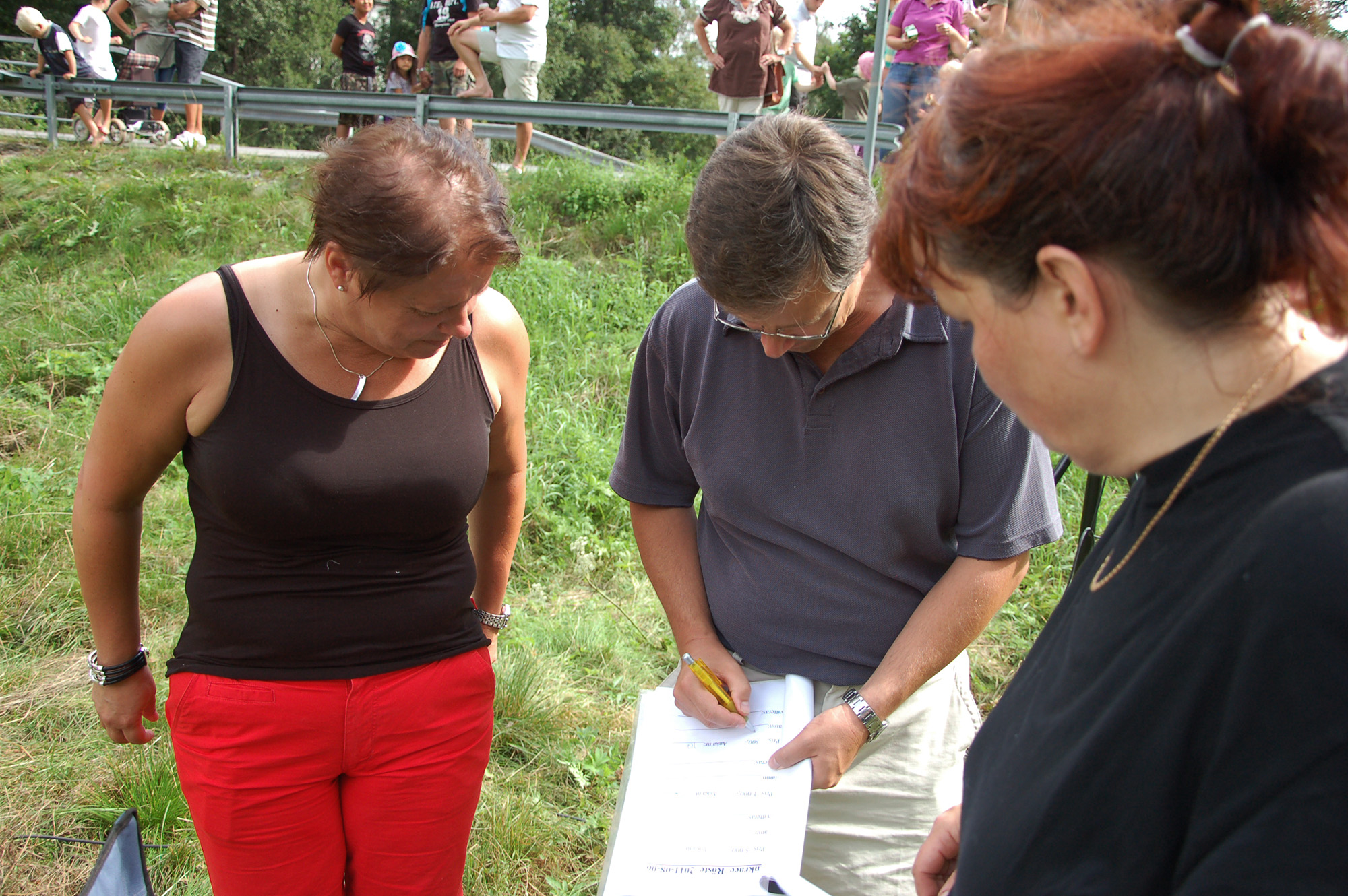 Röste.nu – Röstebilder – Ankracet i Galvån 2011