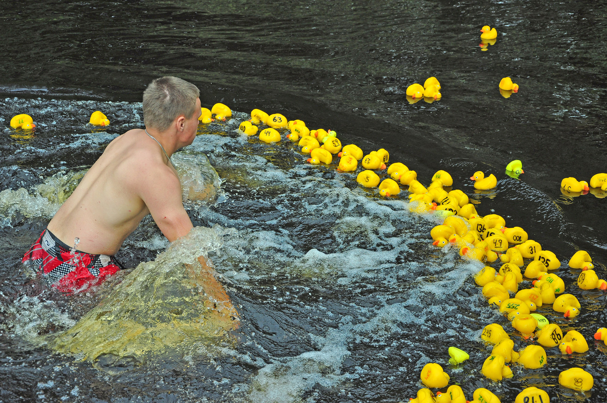 Röste.nu – Röstebilder – Ankrace i Galvån 2012