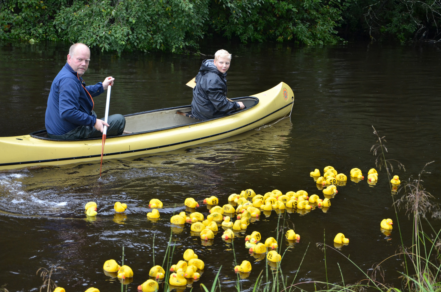 Röste.nu – Röstebilder – Historiskt blött ankrace i Galvån 2017