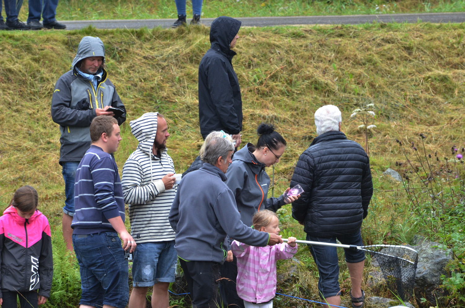 Röste.nu – Röstebilder – Historiskt blött ankrace i Galvån 2017