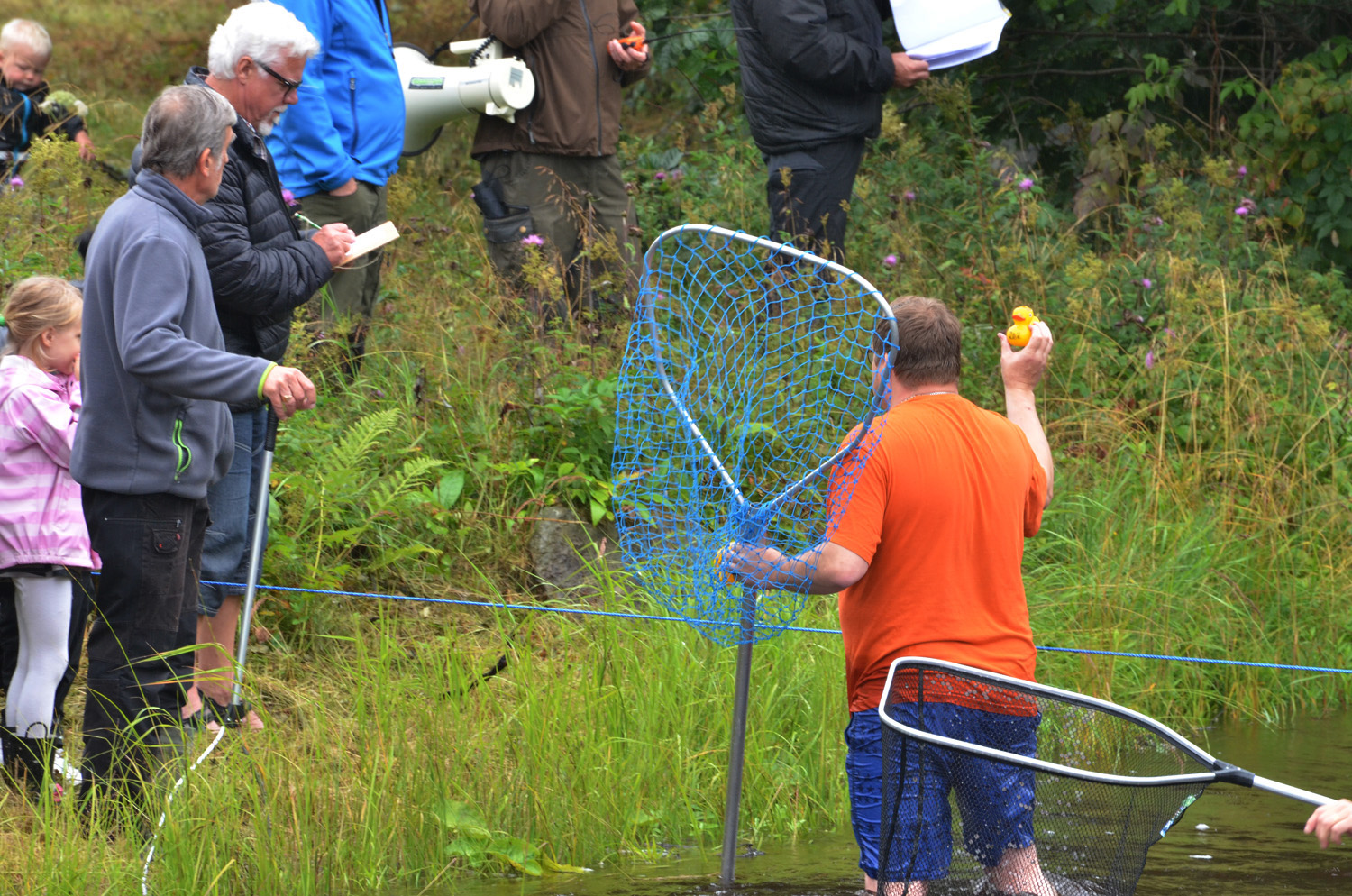 Röste.nu – Röstebilder – Historiskt blött ankrace i Galvån 2017