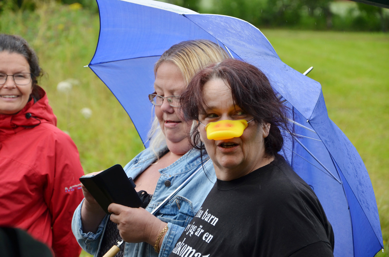 Röste.nu – Röstebilder – Historiskt blött ankrace i  Galvån 2017