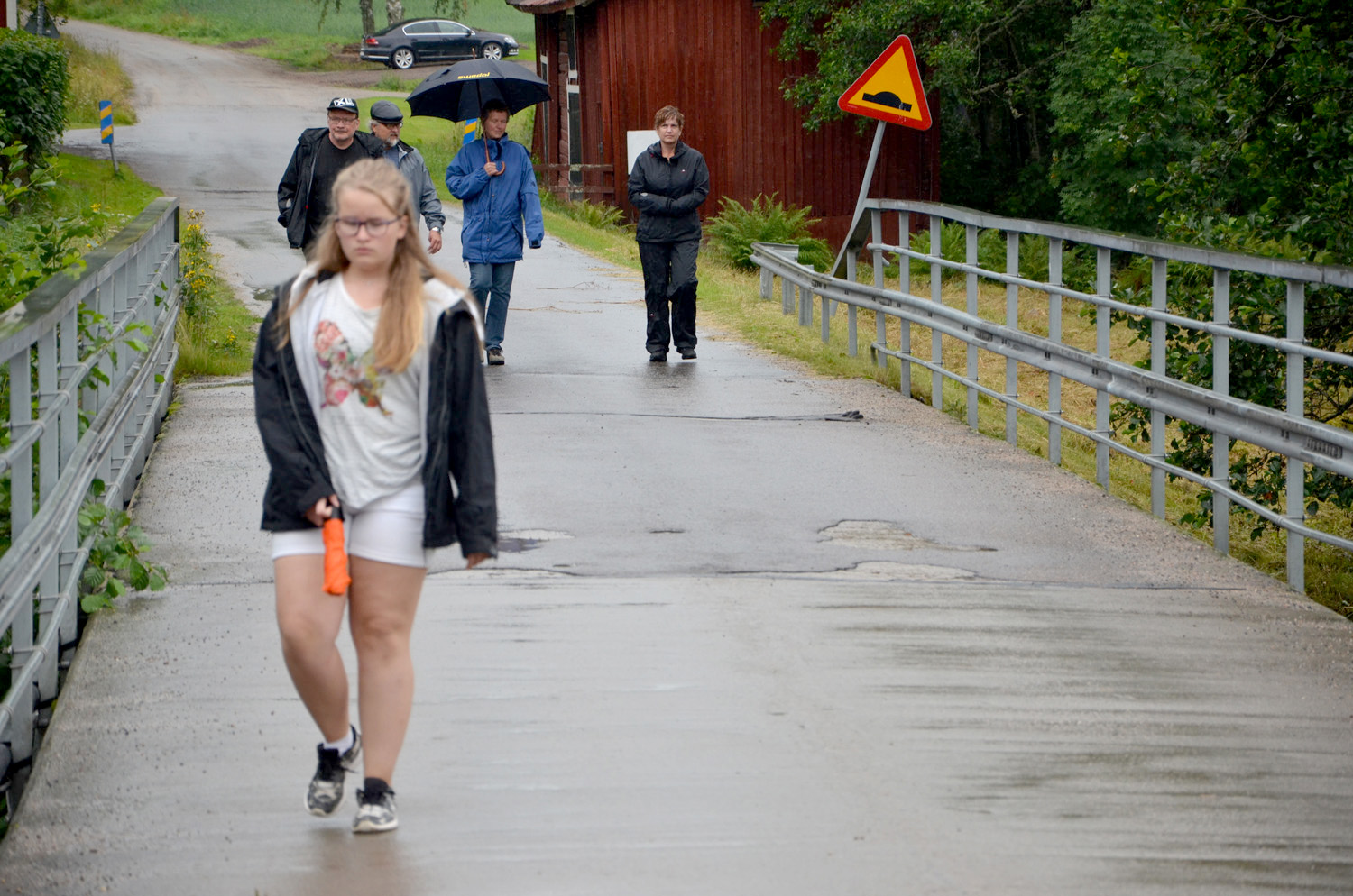 Röste.nu – Röstebilder – Historiskt blött ankrace i  Galvån 2017