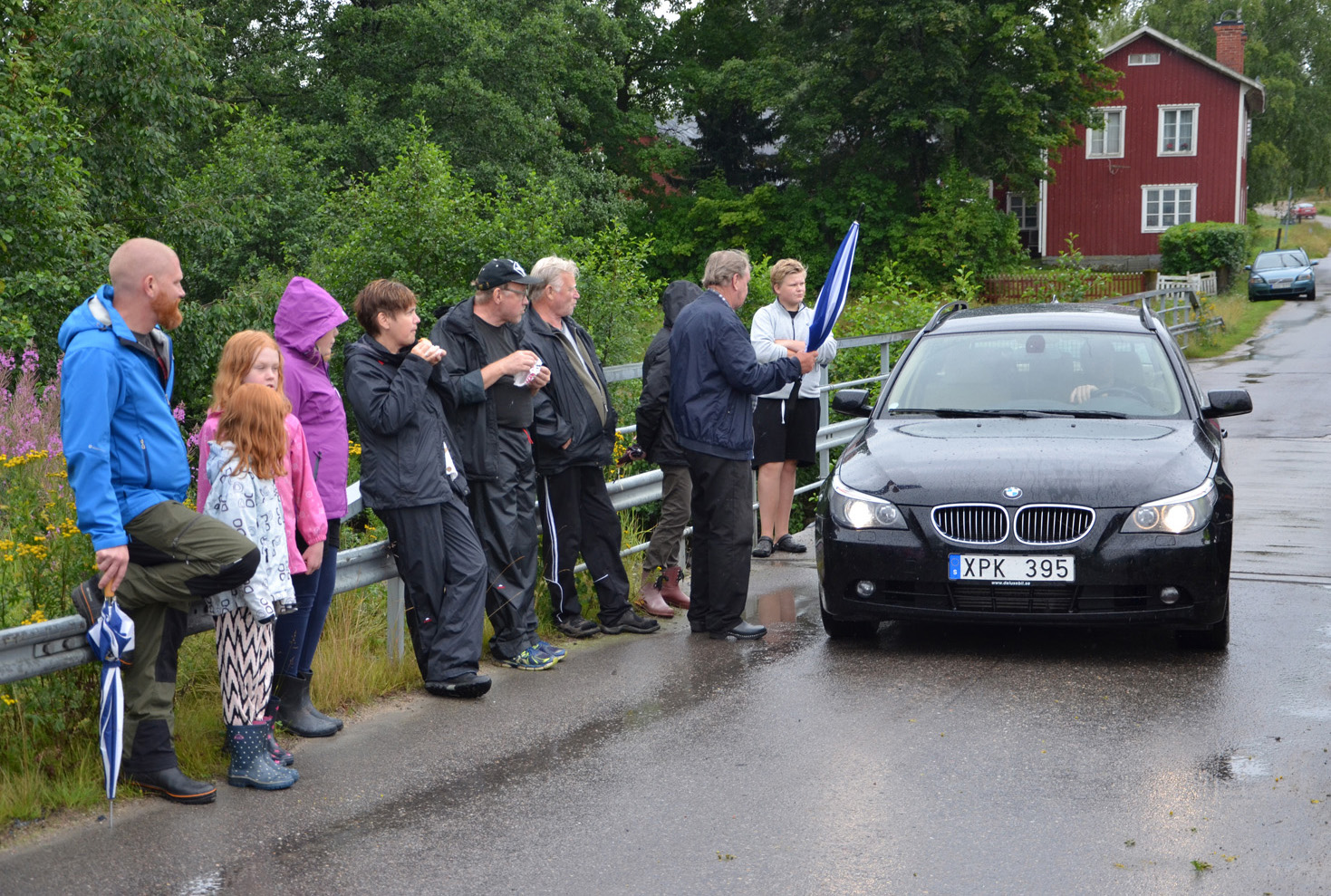 Röste.nu – Röstebilder – Historiskt blött ankrace i Galvån 2017