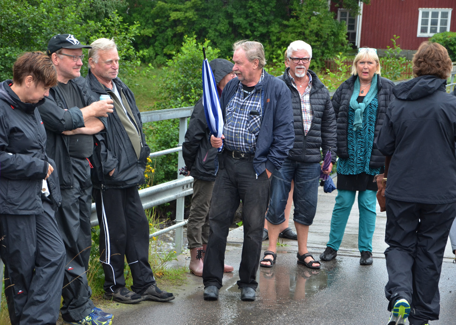 Röste.nu – Röstebilder – Historiskt blött ankrace i Galvån 2017