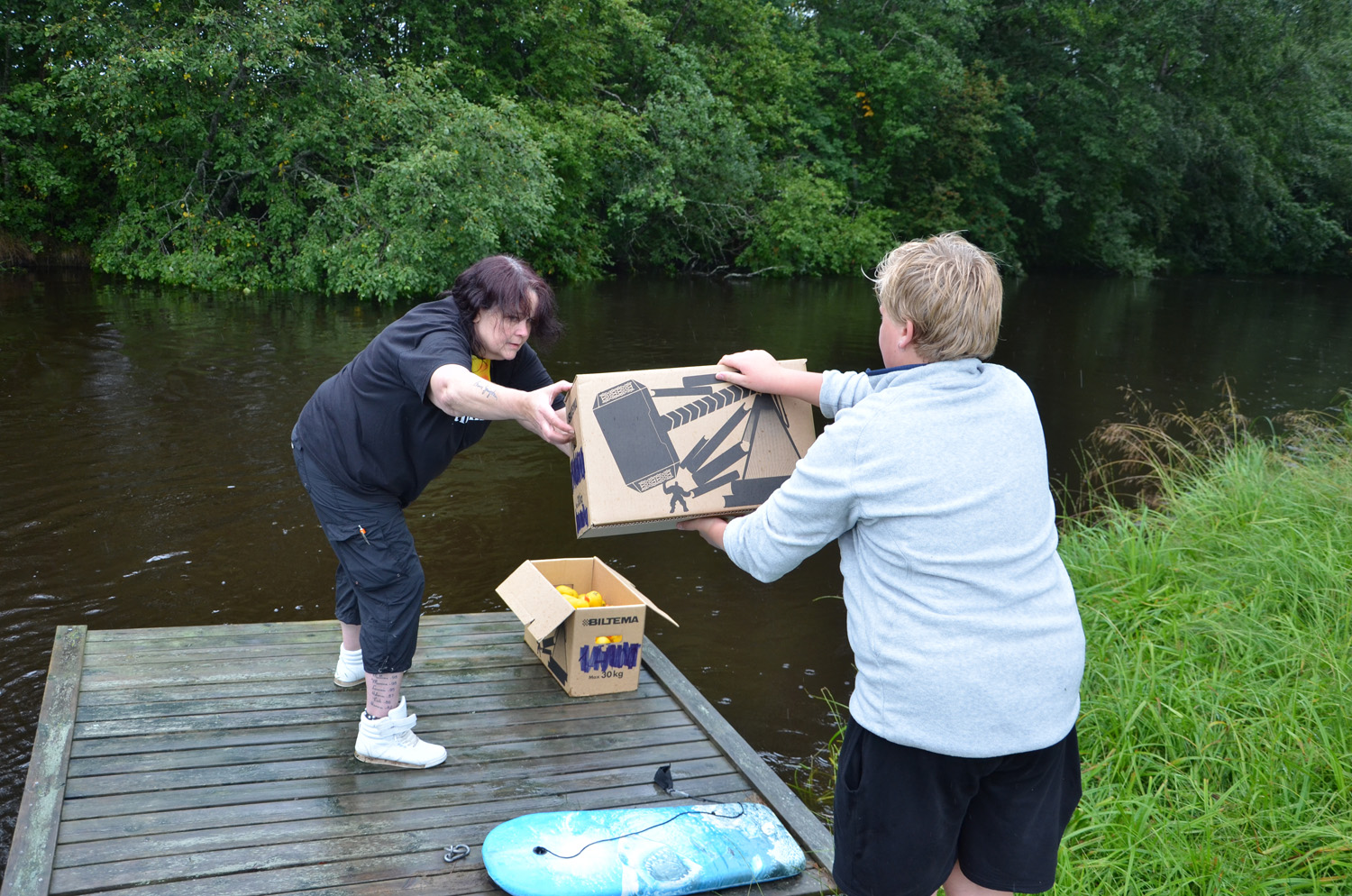 Röste.nu – Röstebilder – Historiskt blött ankrace i Galvån 2017