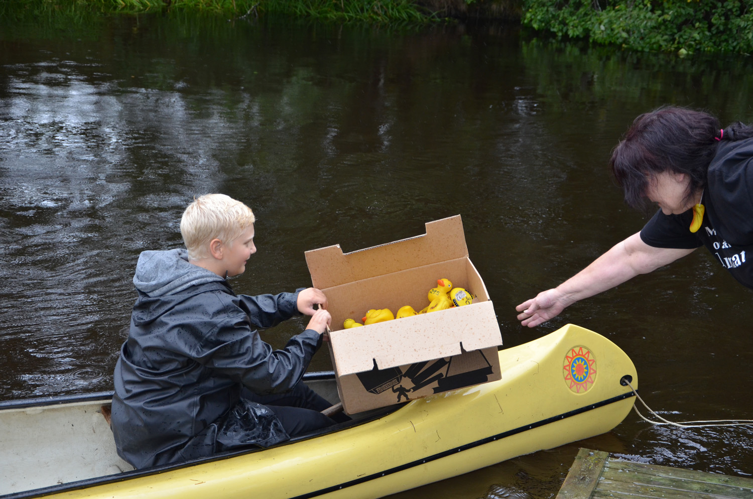 Röste.nu – Röstebilder – Historiskt blött ankrace i Galvån 2017