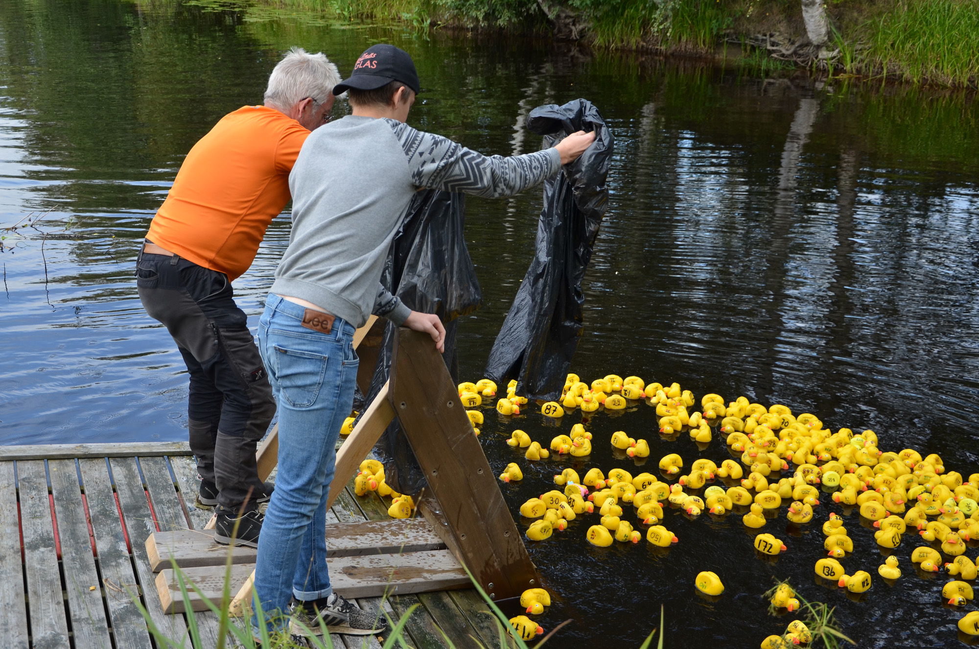 Röste.nu – Röstebilder – Ankracet i Galvån 2019