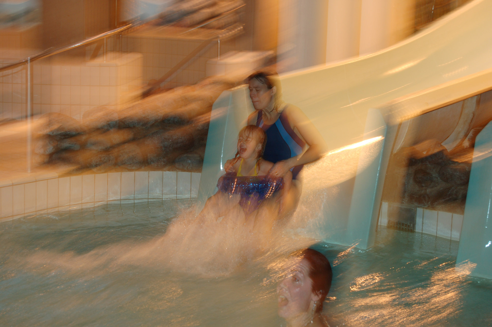 Röste.nu – Röstebilder – Badresa till Fyrishovbadet i Uppsala 2009