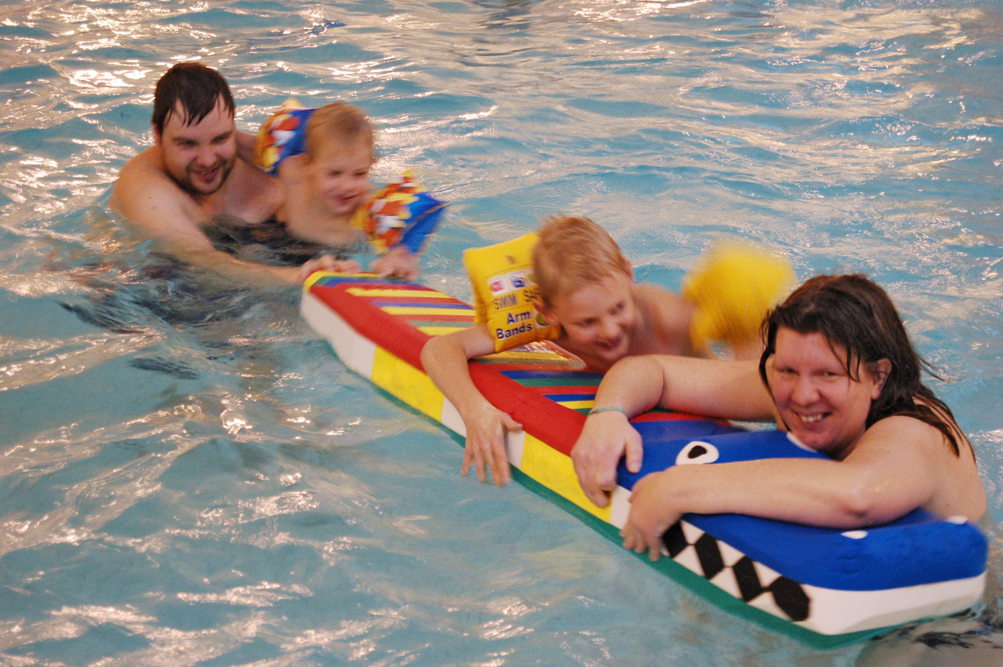 Röste.nu – Röstebilder – Badresa till Fyrishovbadet i Uppsala 2009