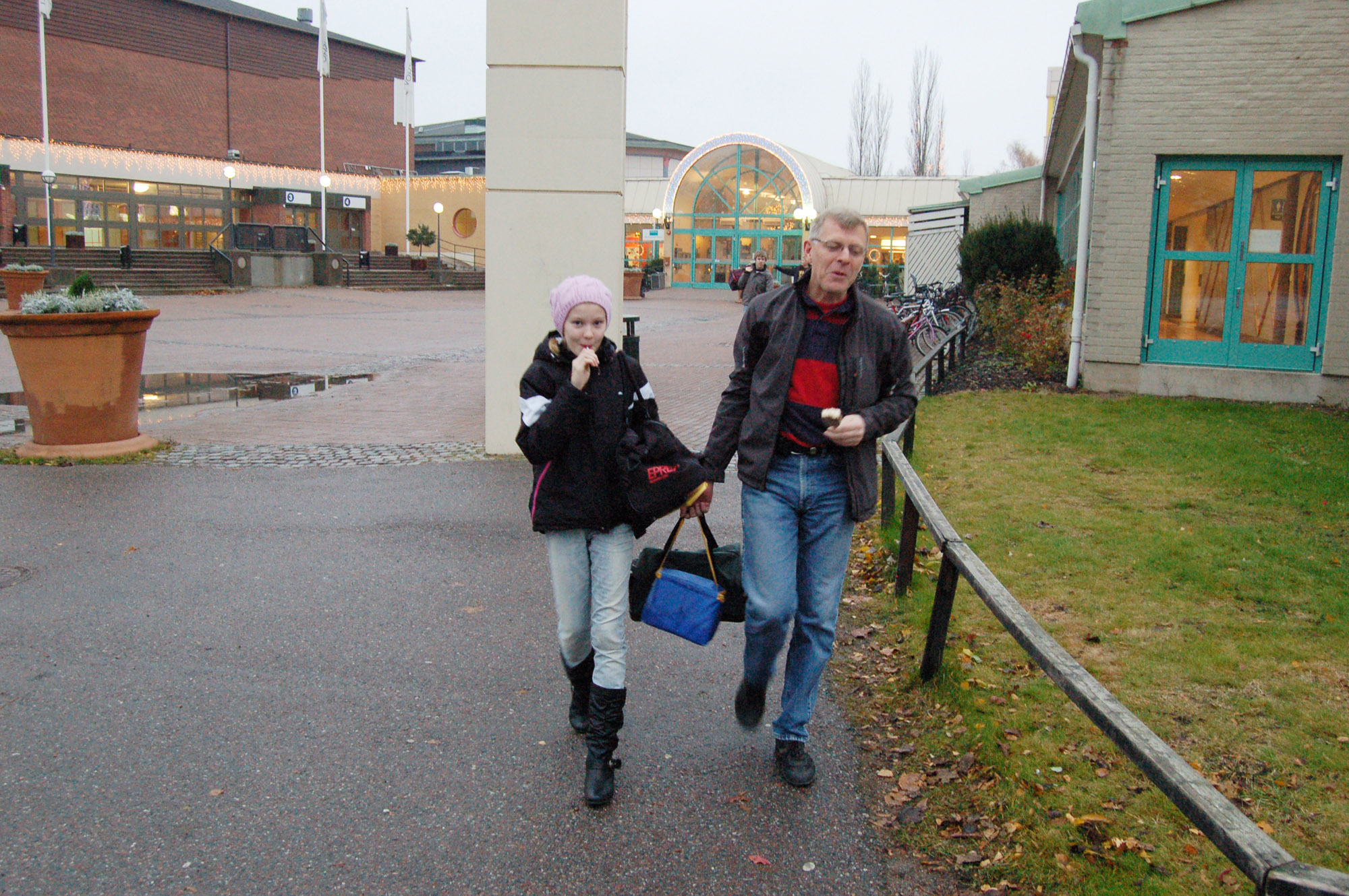 Röste.nu – Röstebilder – Badresa till Fyrishovbadet i Uppsala 2009