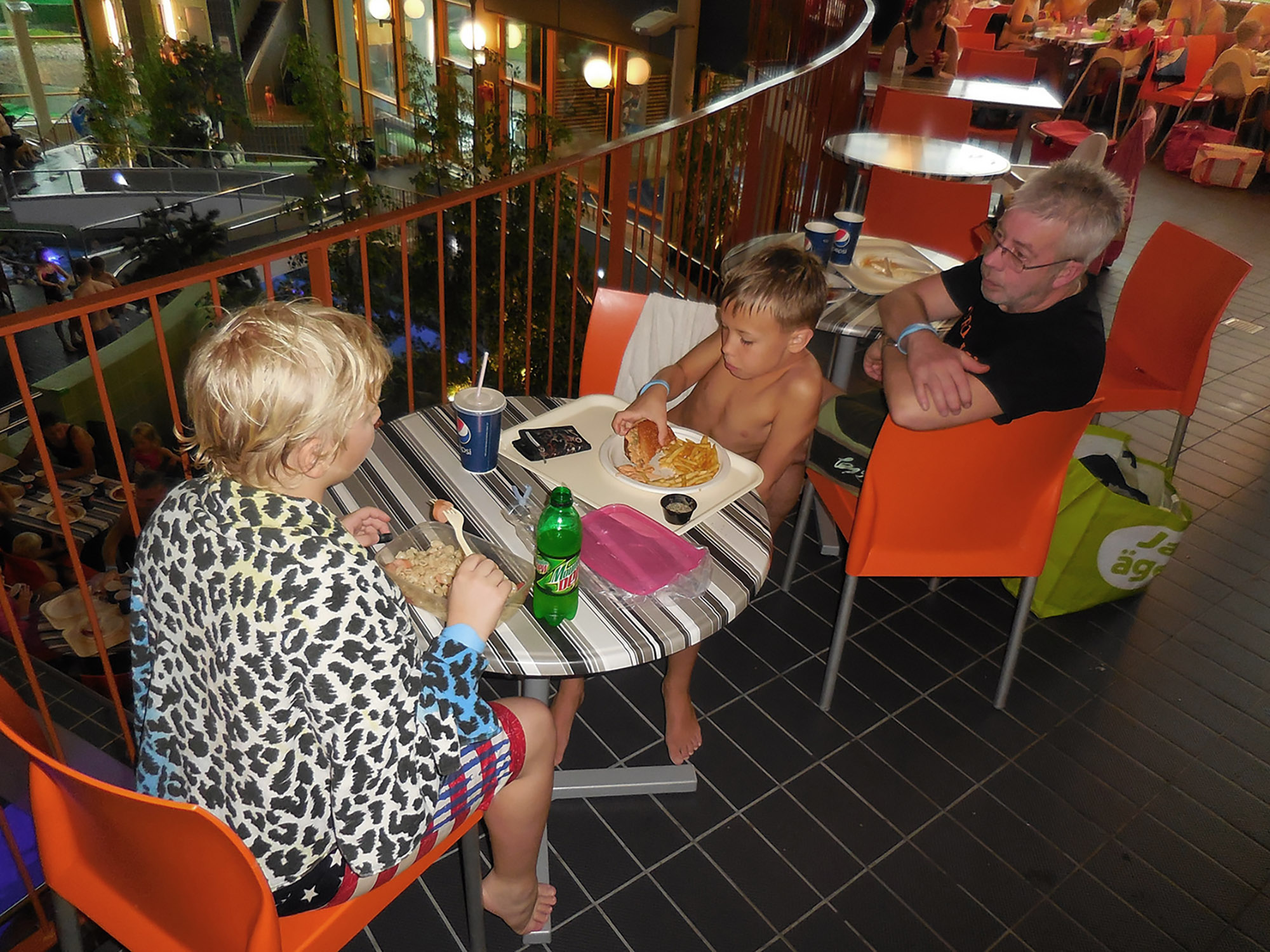 Röste.nu – Röstebilder – Badresa till Himlabadet i Sundsvall 2015