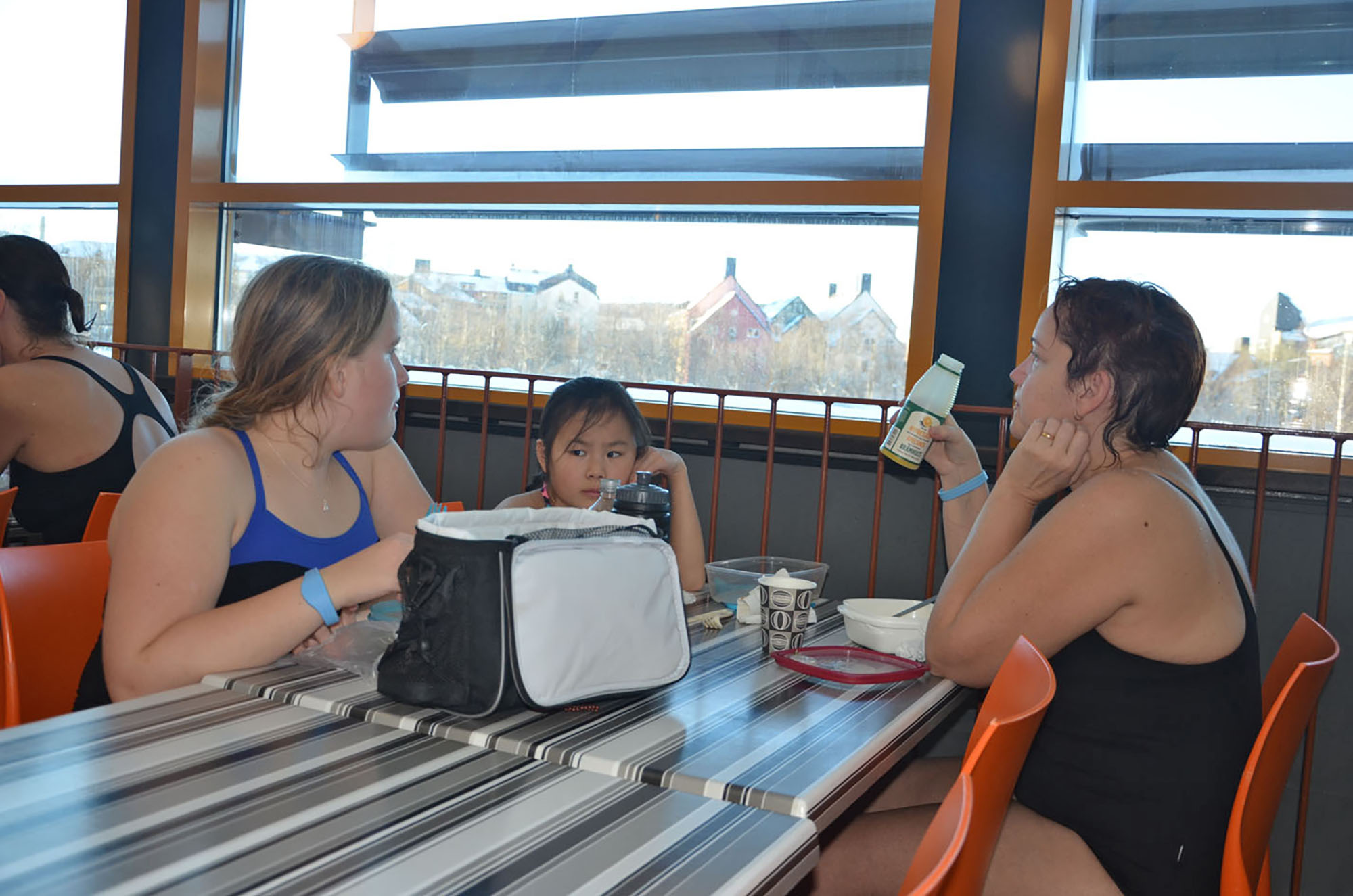 Röste.nu – Röstebilder – Badresa till Himlabadet i Sundsvall 2016