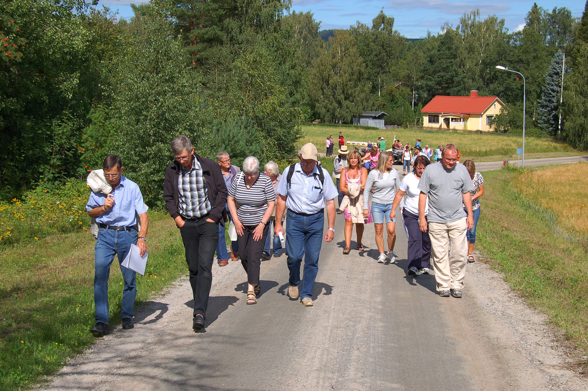 Röste.nu – Röstebilder – Byvandring mitt i Röste 2008