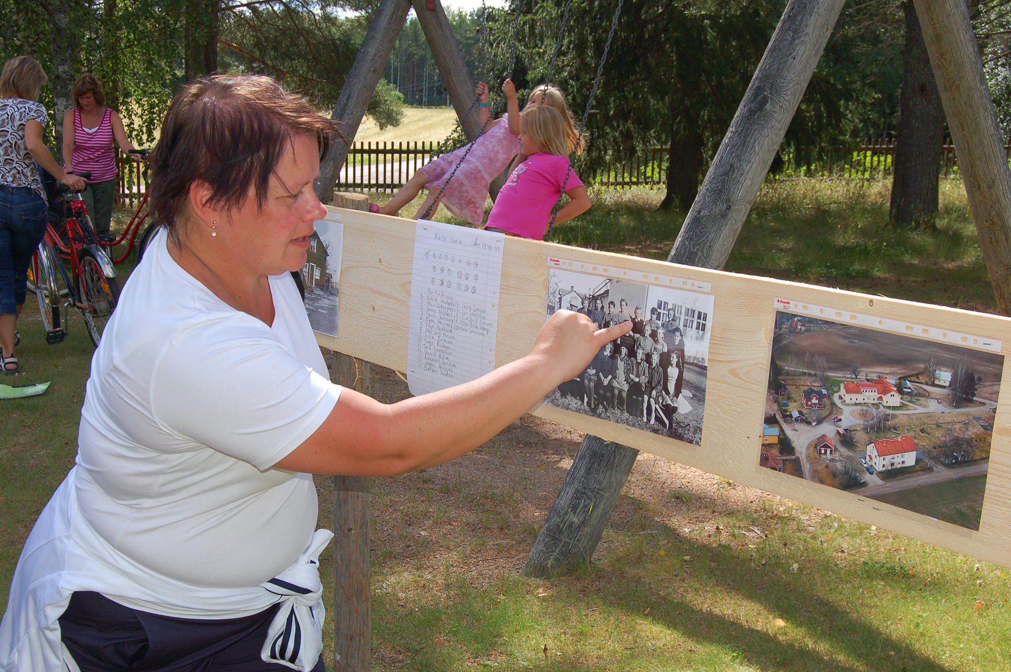 Röste.nu – Röstebilder – Byvandring mitt i Röste 2008