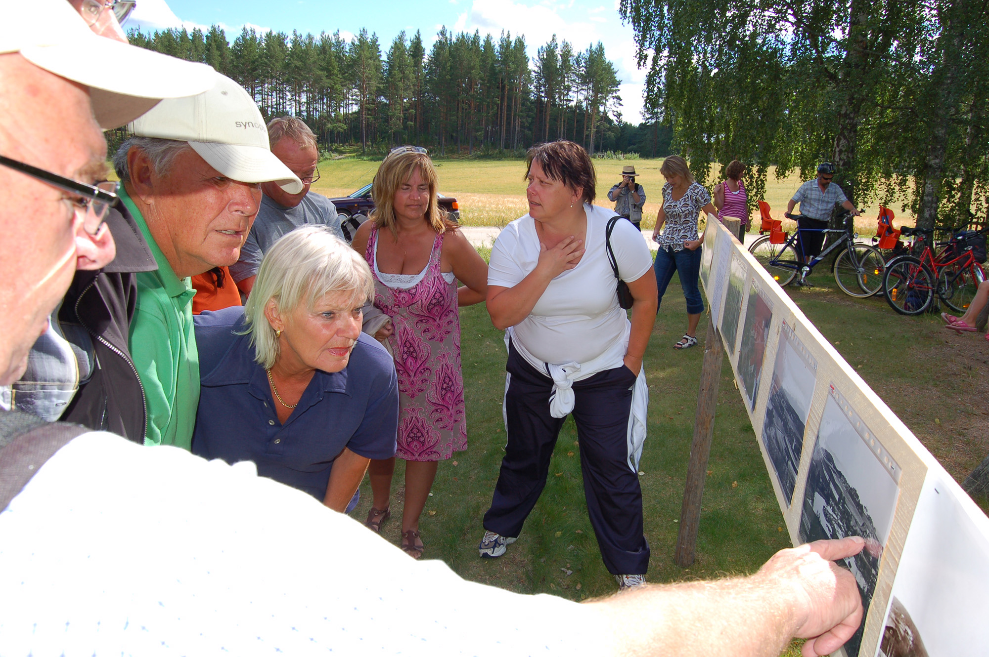 Röste.nu – Röstebilder – Byvandring mitt i Röste 2008