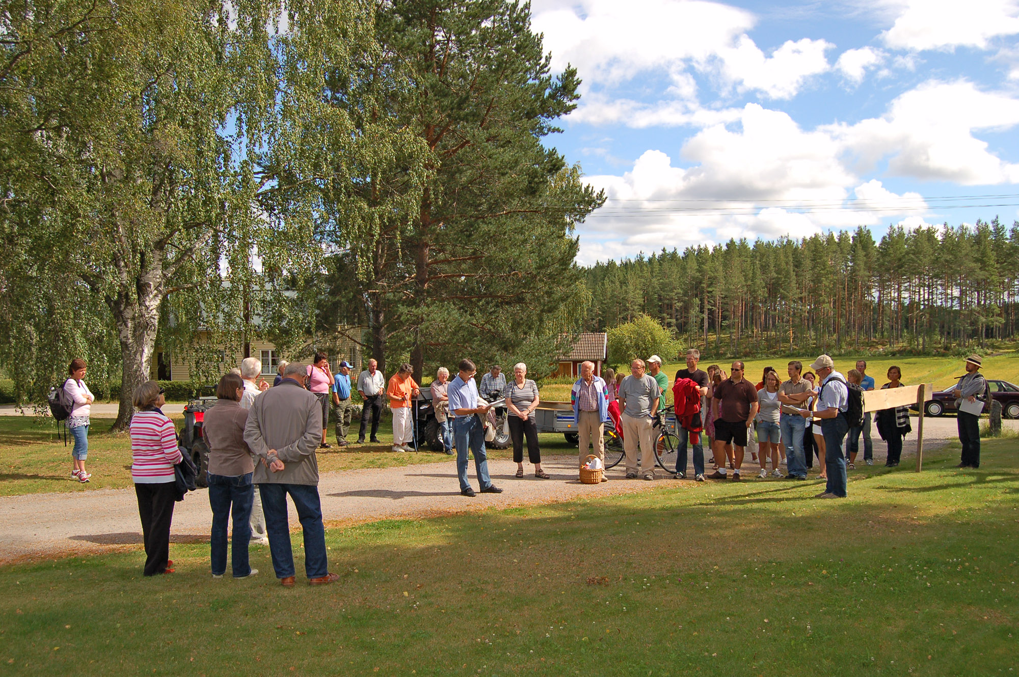 Röste.nu – Röstebilder – Byvandring mitt i Röste 2008