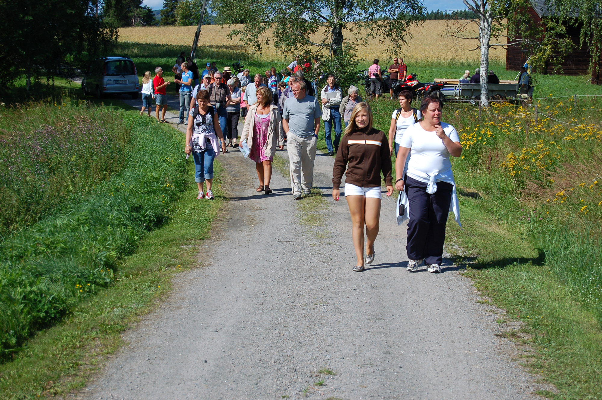 Röste.nu – Röstebilder – Byvandring mitt i Röste 2008