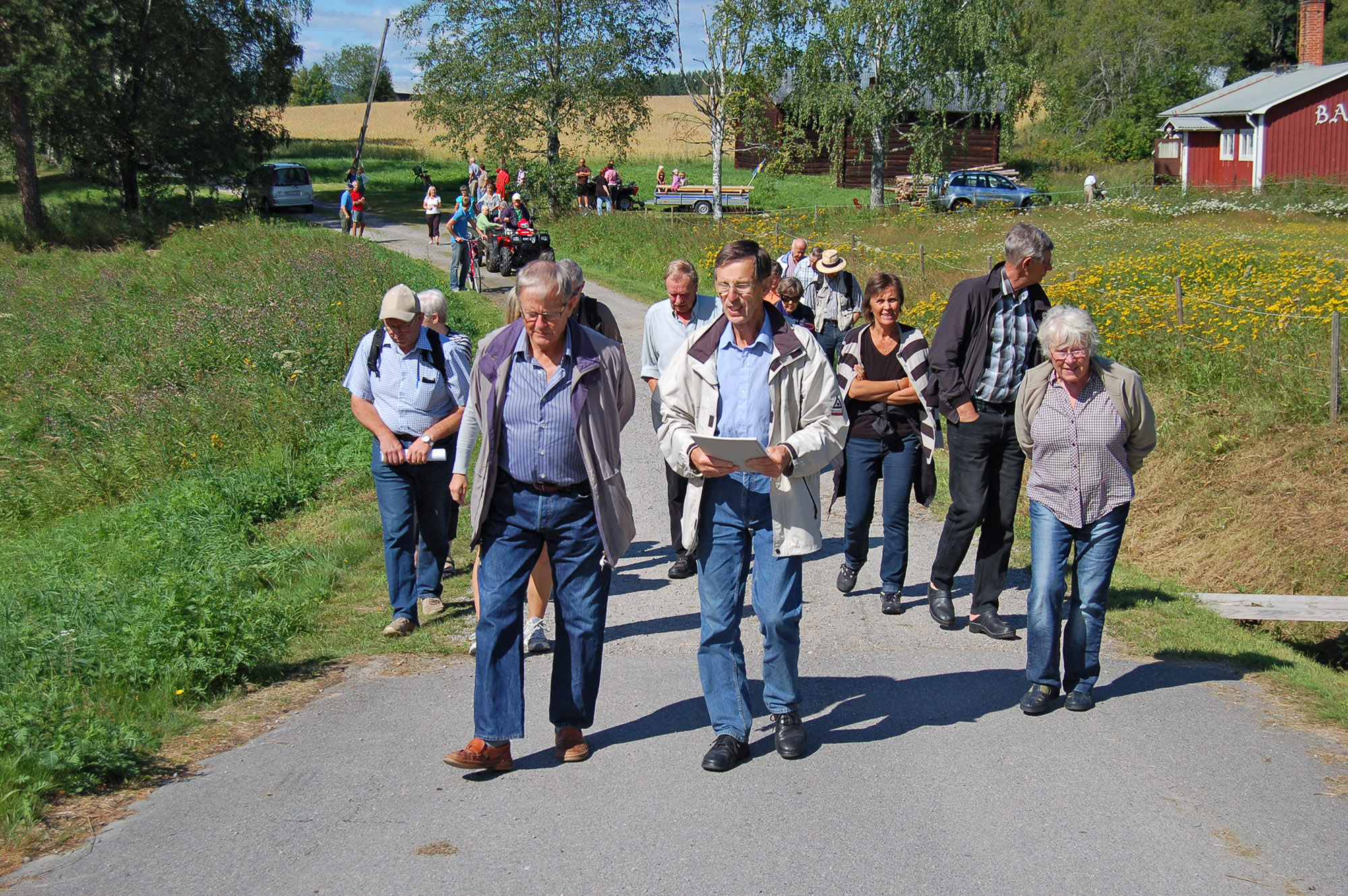 Röste.nu – Röstebilder – Byvandring mitt i Röste 2008