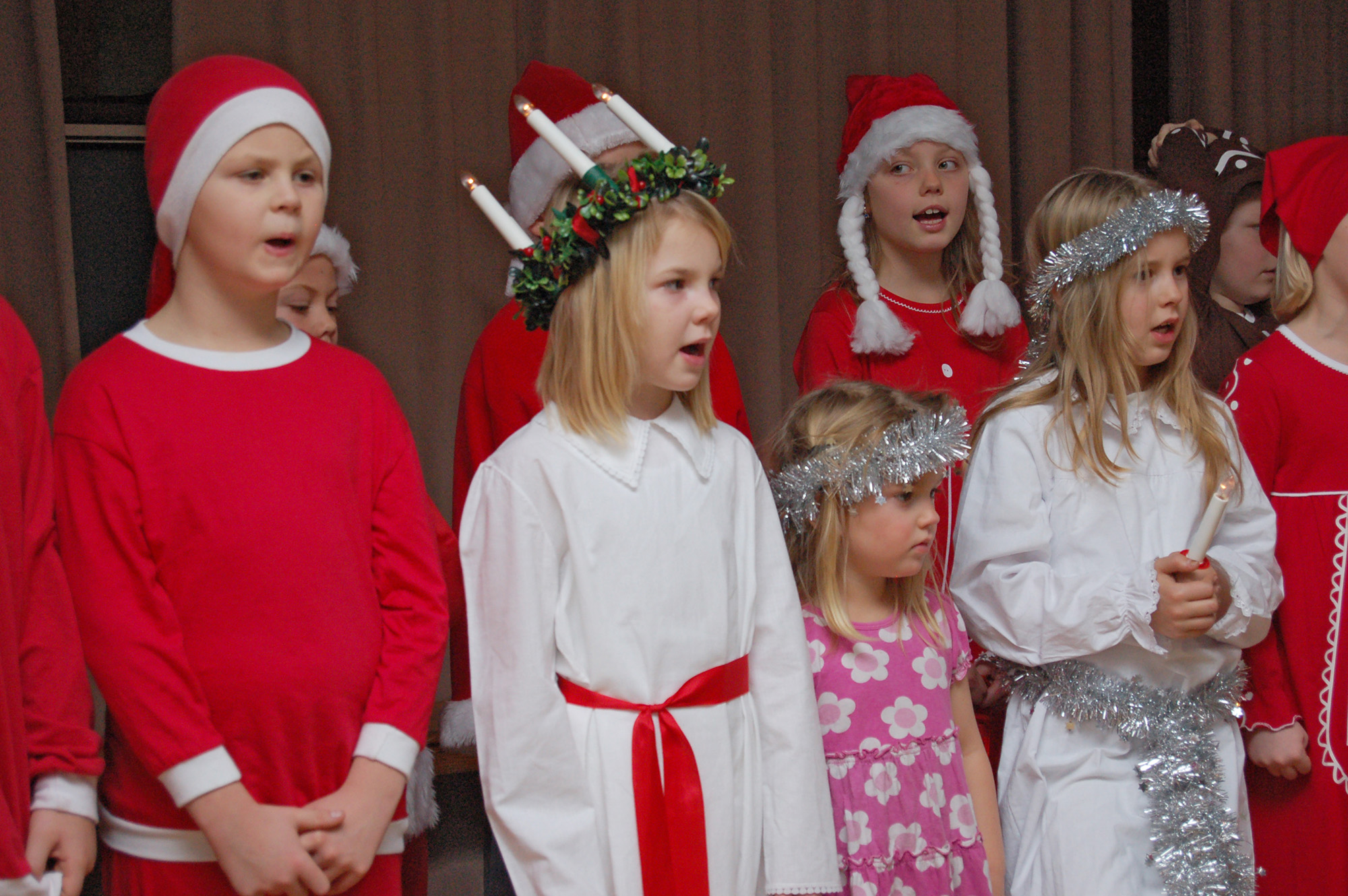 Röste.nu – Röstebilder – Lucia på De äldres dag i Dönjegården 2009