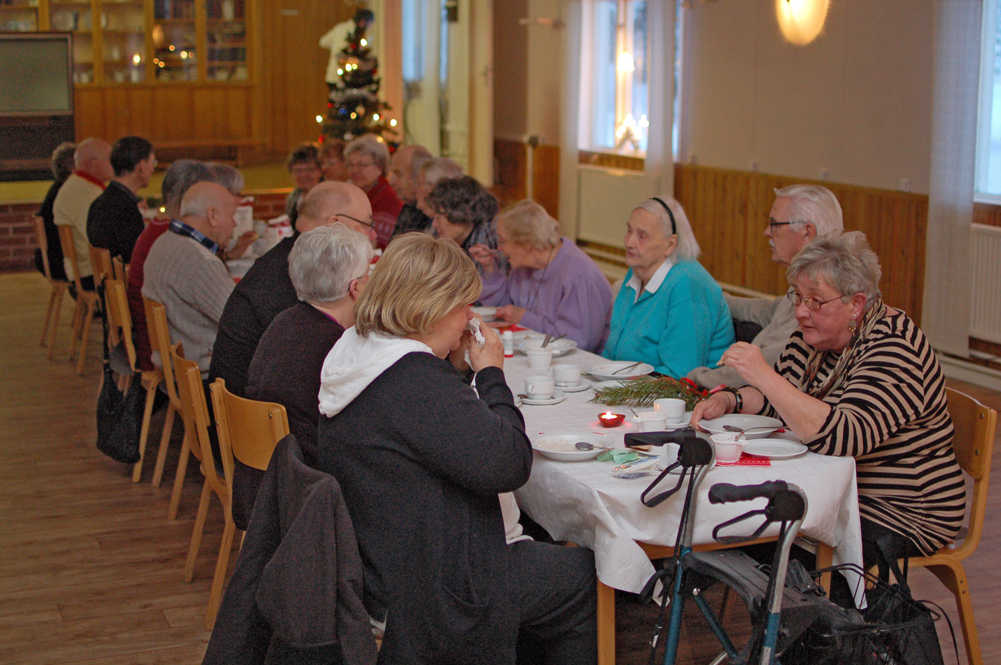 Röste.nu – Röstebilder – Gröt och lucia för dem äldre 2010