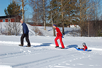 Röste.nu – Röstebilder – Familjedag med fart i backen 2009