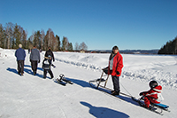 Röste.nu – Röstebilder – Familjedag med fart i backen 2009