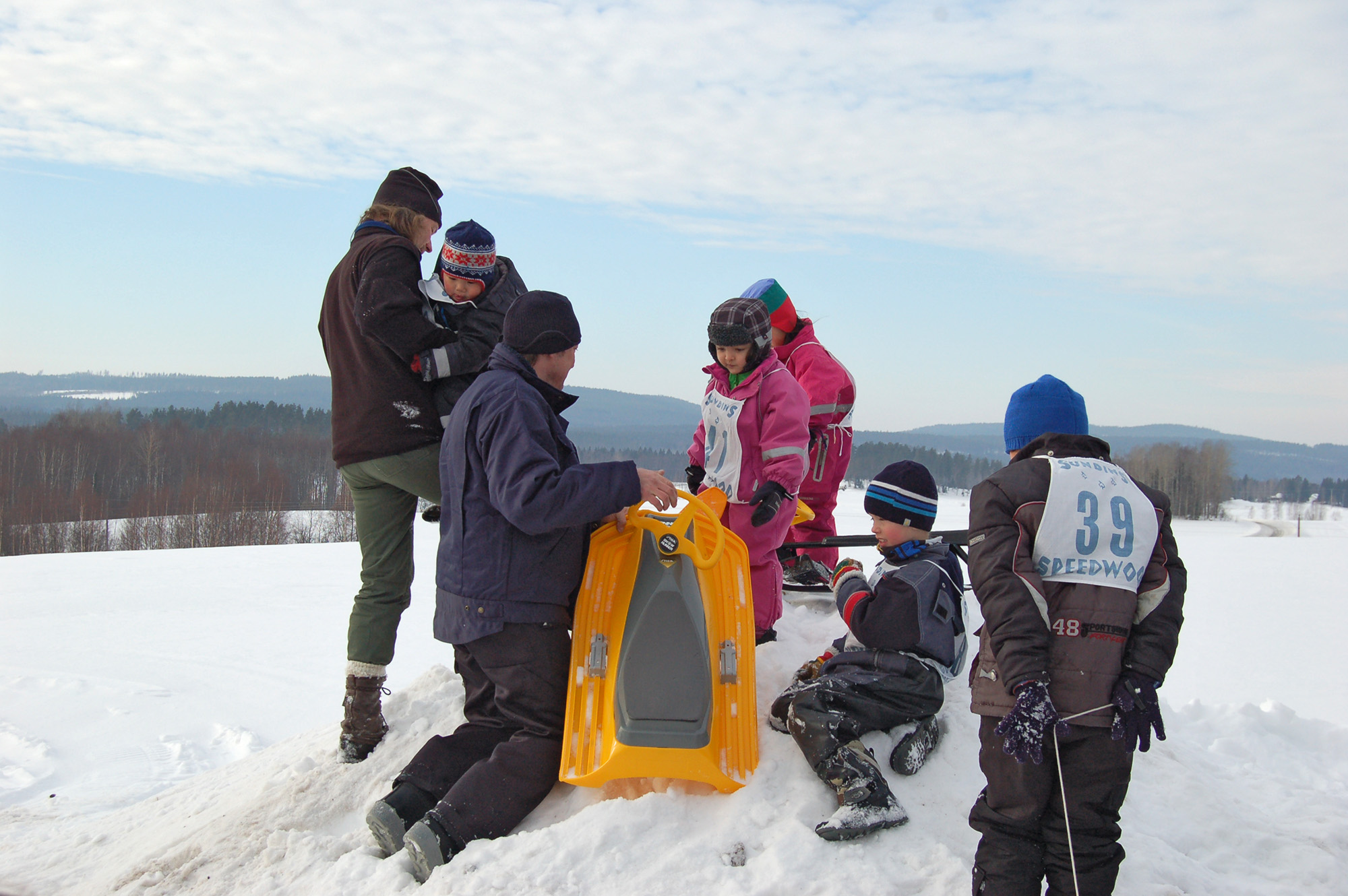 Röste.nu – Röstebilder – Familjedag i vintrigt Röste 2011