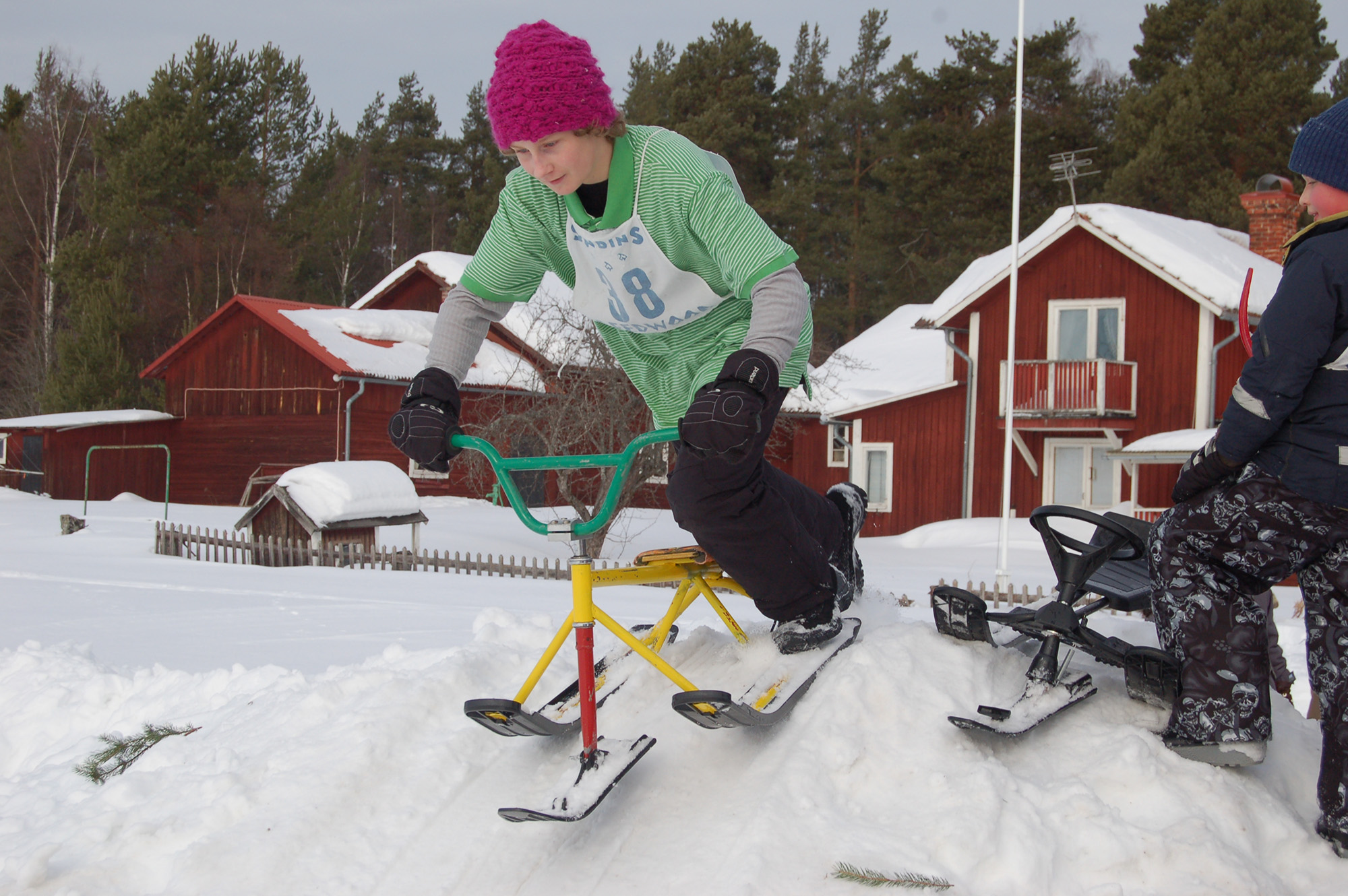 Röste.nu – Röstebilder – Familjedag i vintrigt Röste 2011