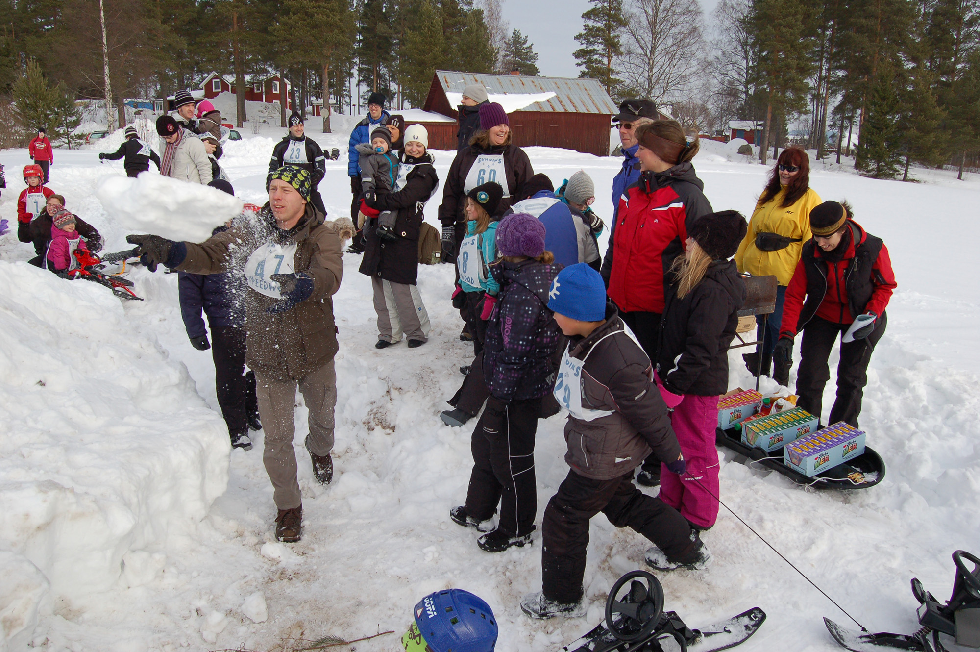 Röste.nu – Röstebilder – Familjedag i vintrigt Röste 2011