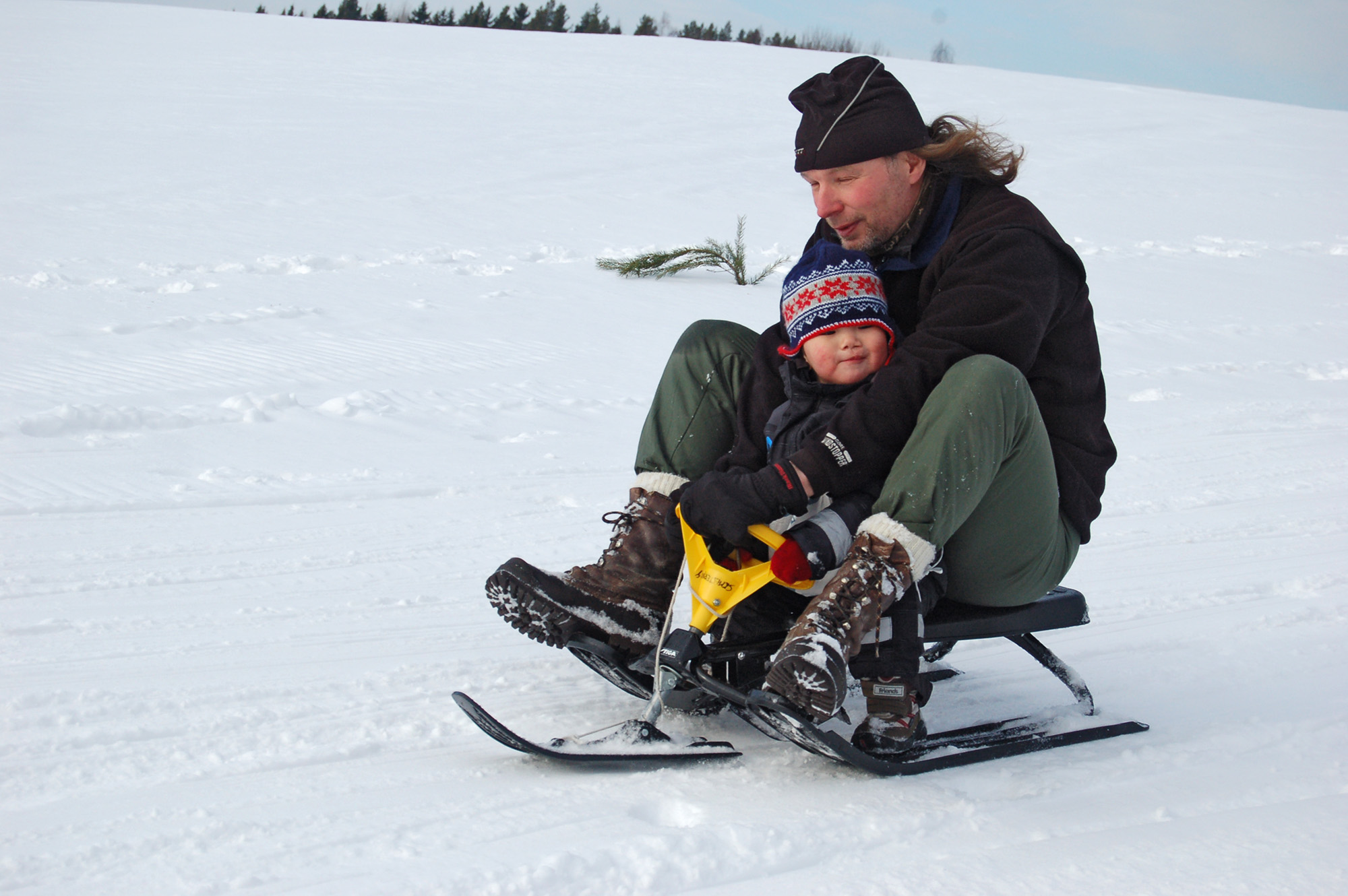 Röste.nu – Röstebilder – Familjedag i vintrigt Röste 2011