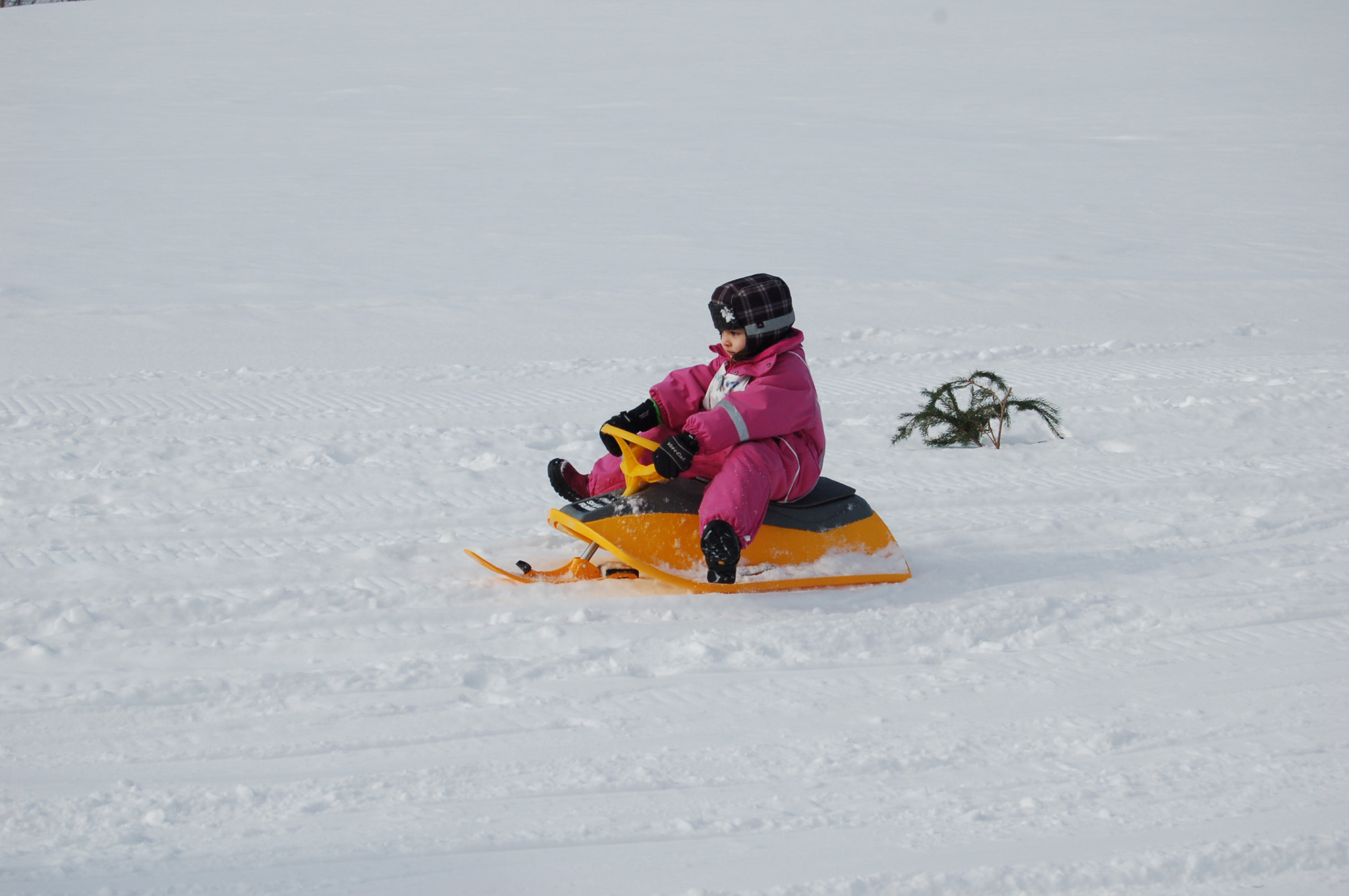 Röste.nu – Röstebilder – Familjedag i vintrigt Röste 2011